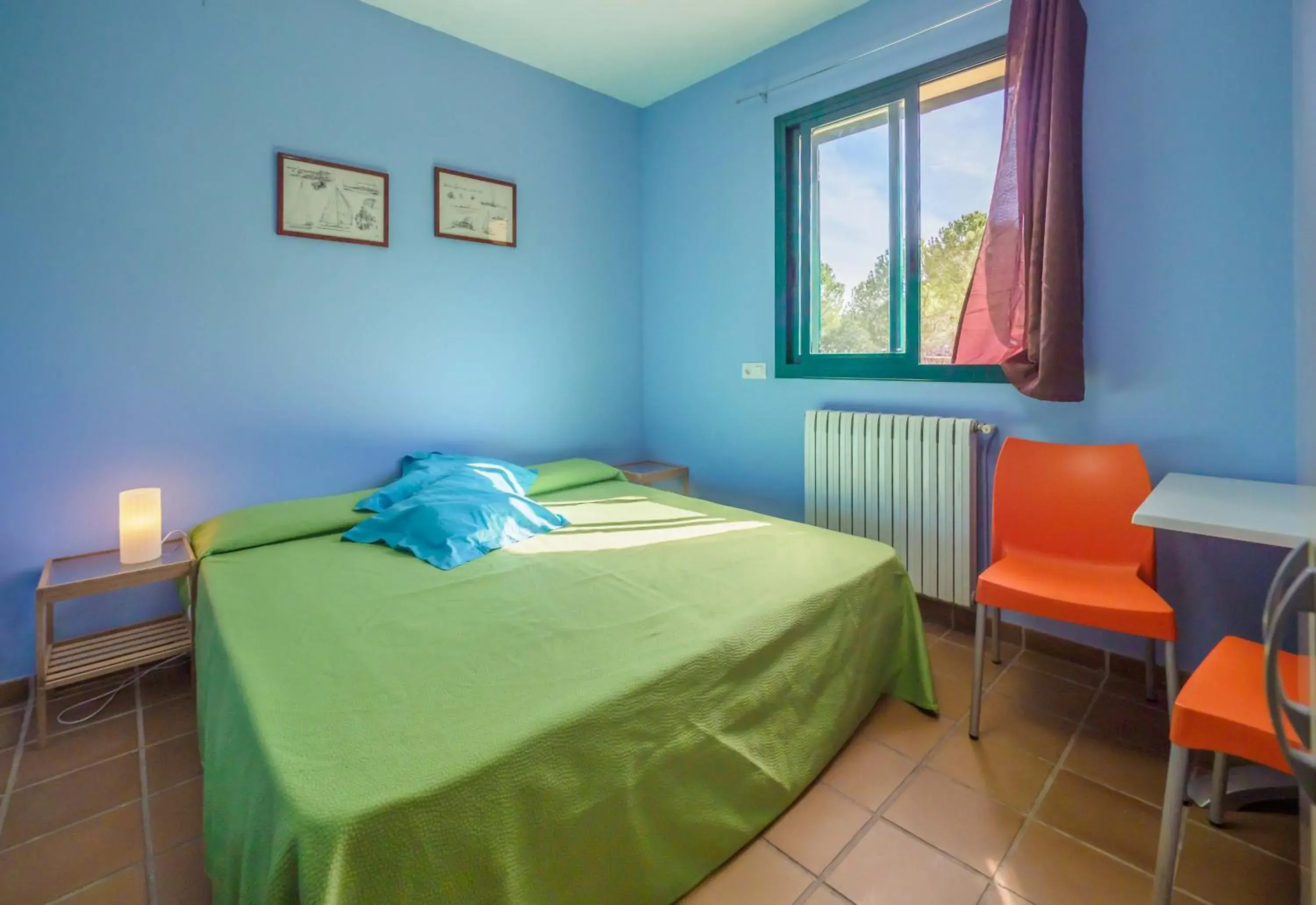Double Room with Private Bathroom in Camping Alberg Municipal Tivissa Double Room with Private Bathroom in Camping Alberg Municipal Tivissa