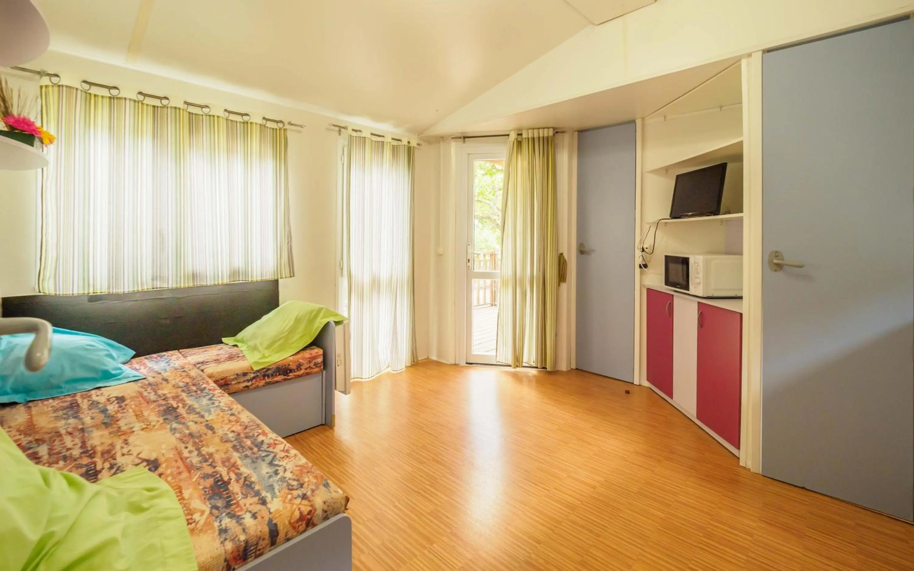 Mobile Home ( 4 Adults 2 Children) in Camping Alberg Municipal Tivissa
