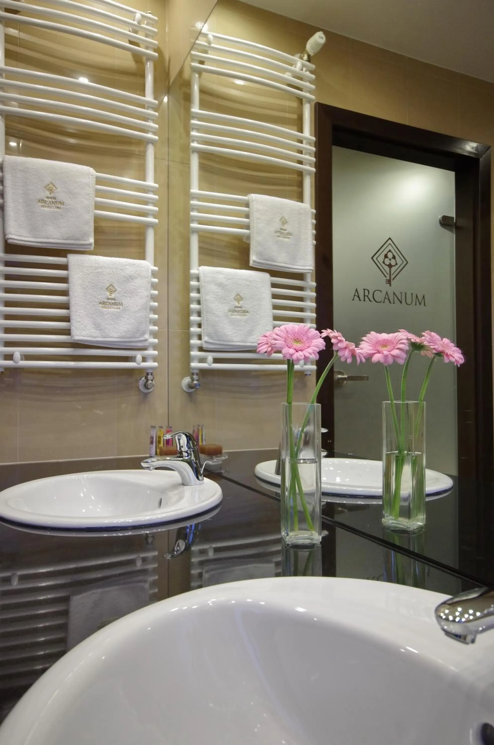 Bathroom in Arcanum Hotel