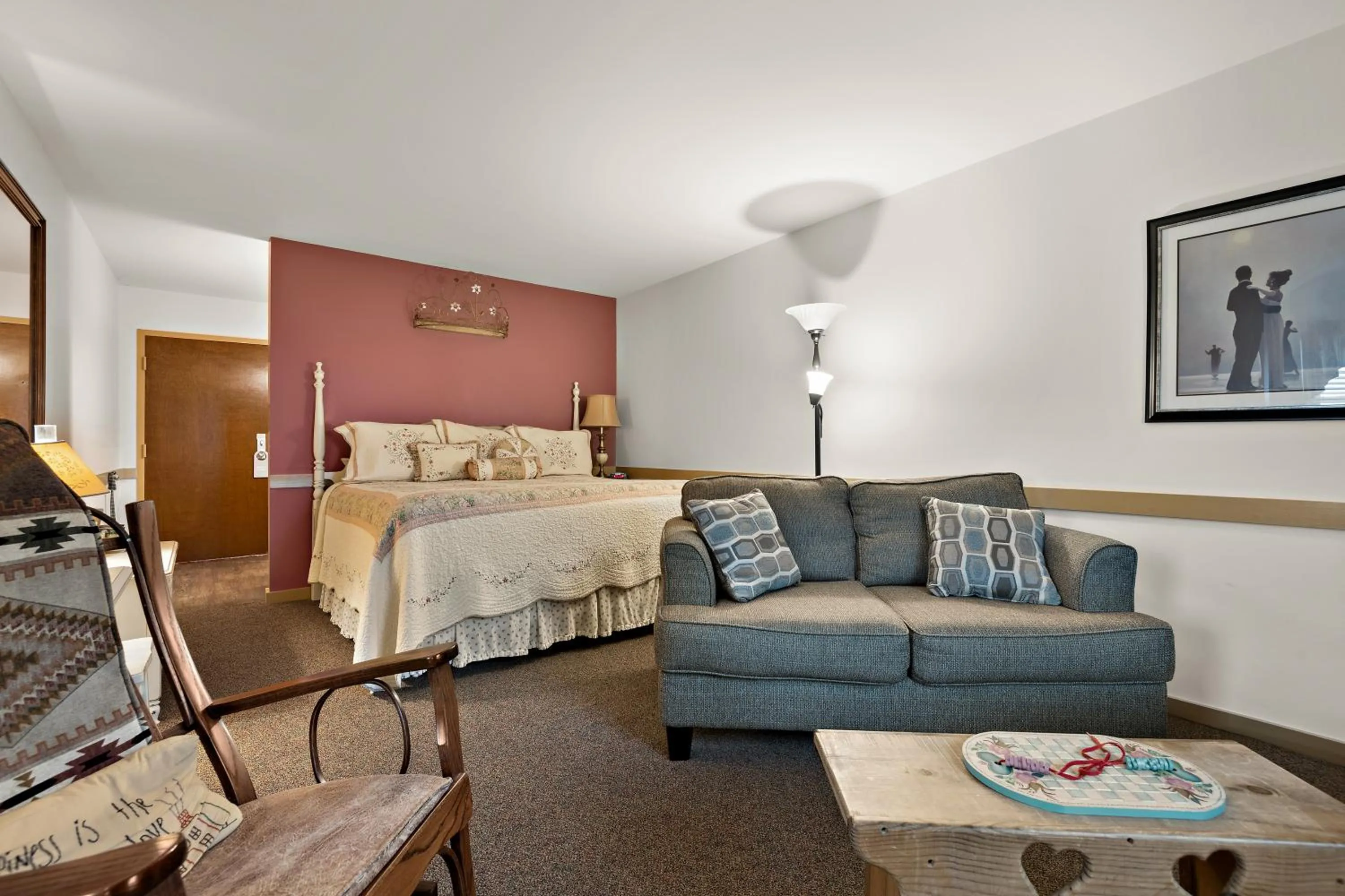 Seating area in Country Living Inn