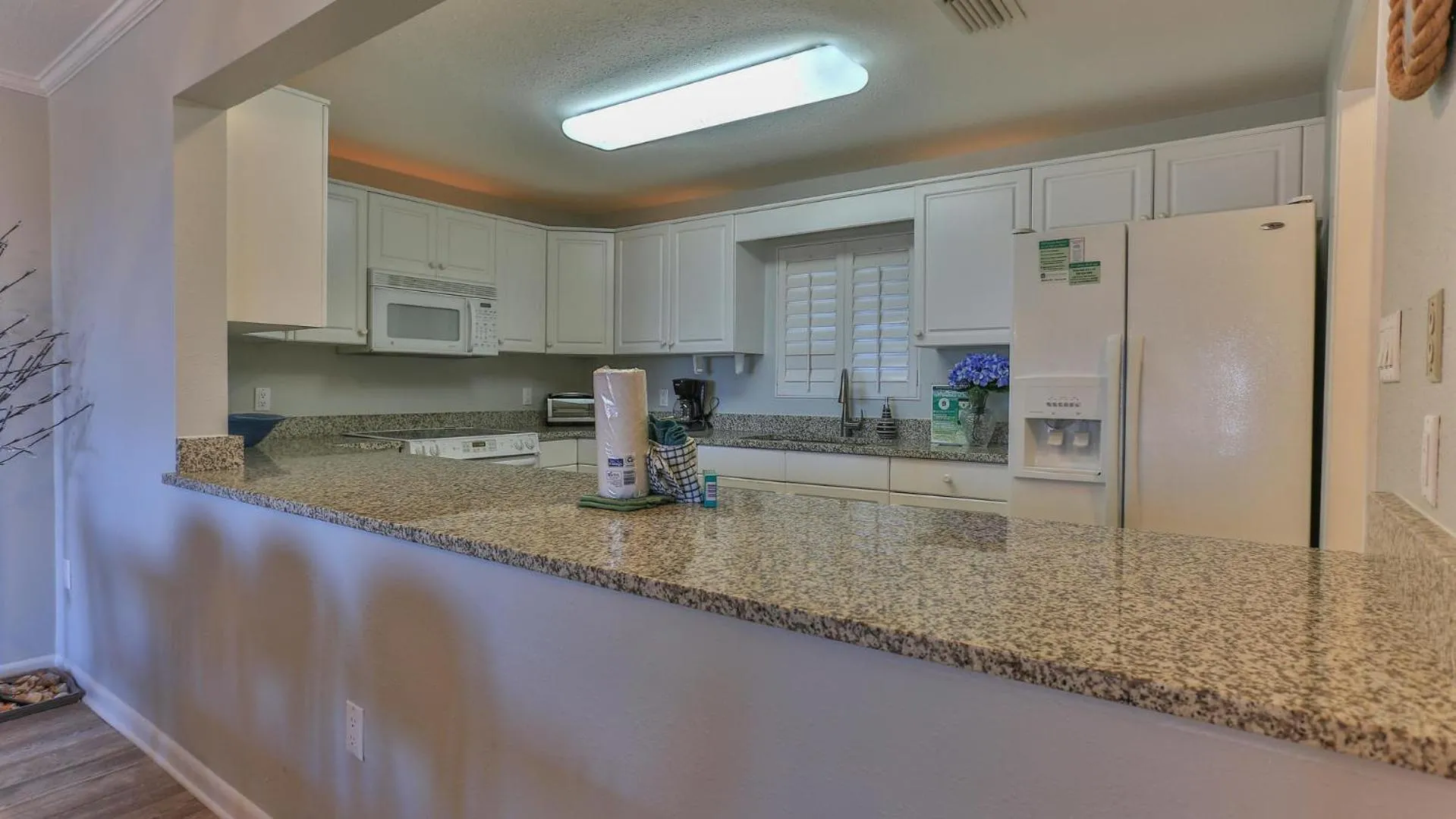 Aegean 210 - Updated 2 Bedroom 2 Bath at the Aegean
