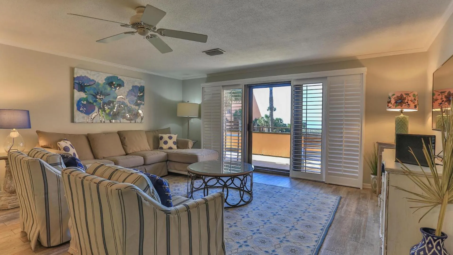 Aegean 210 - Updated 2 Bedroom 2 Bath at the Aegean