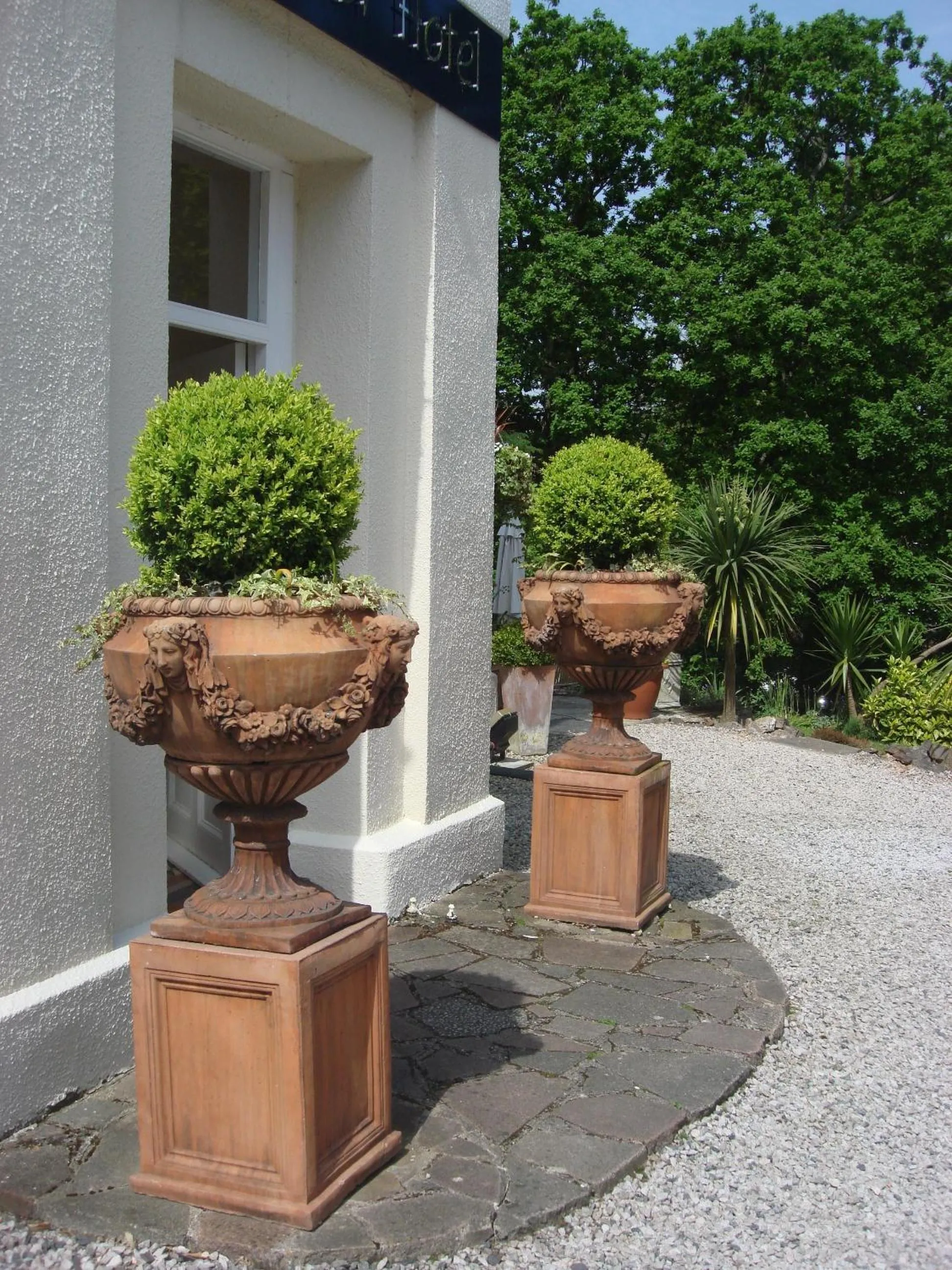 Facade/entrance in Haytor Hotel