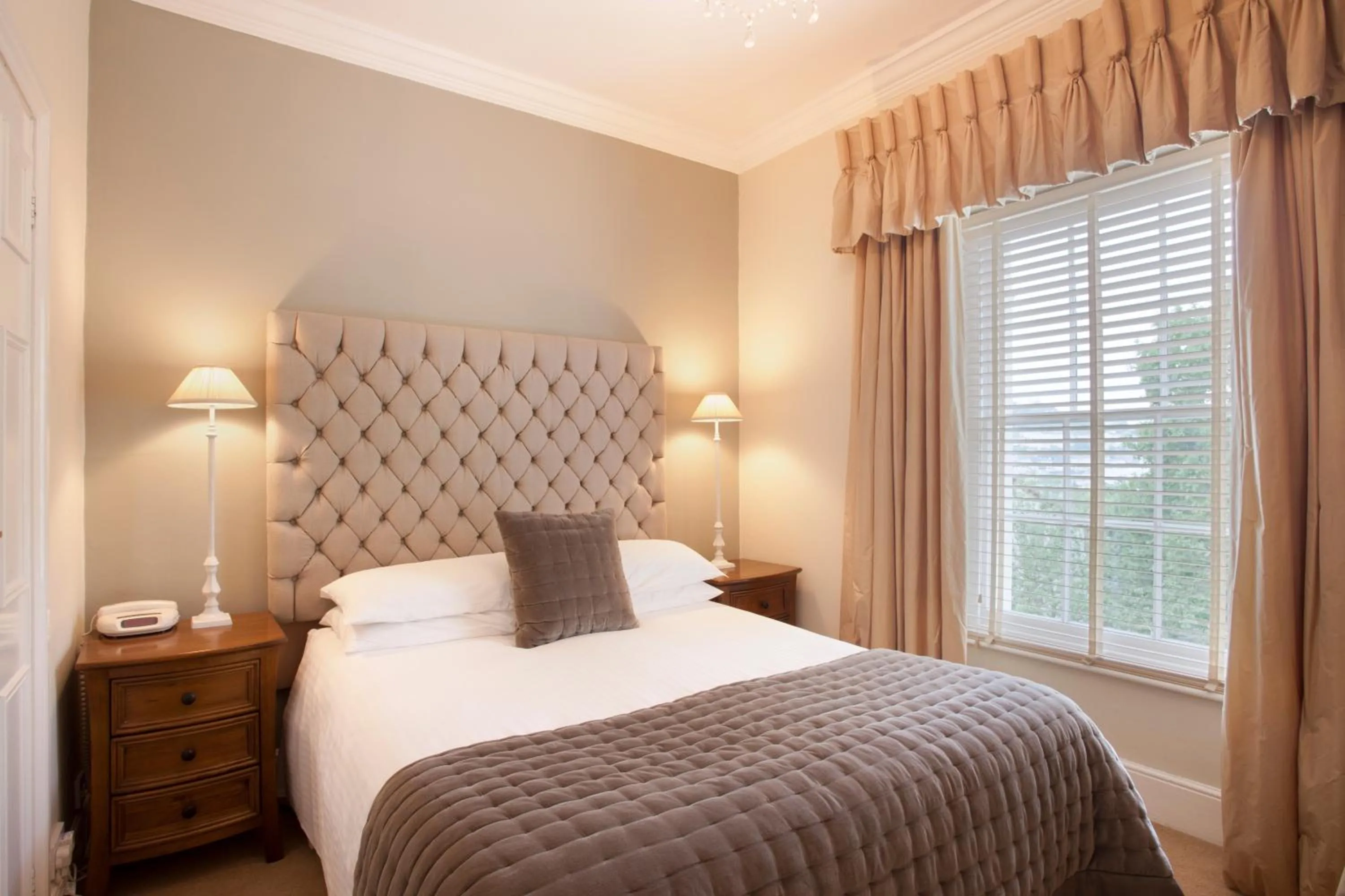 Photo of the whole room, Bed in Haytor Hotel