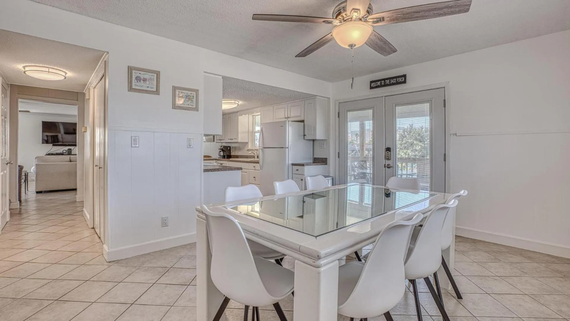 The Back Porch - Is a relaxing 4 bedroom 3 bathroom House on Holiday Isle