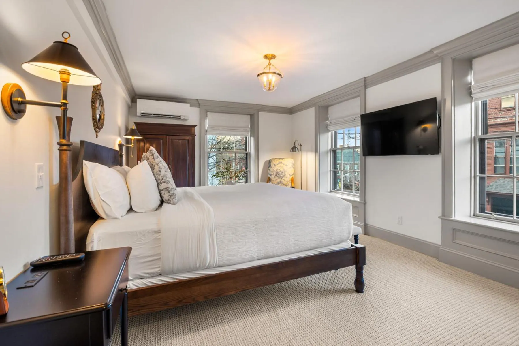 Bed in The Davenport Inn