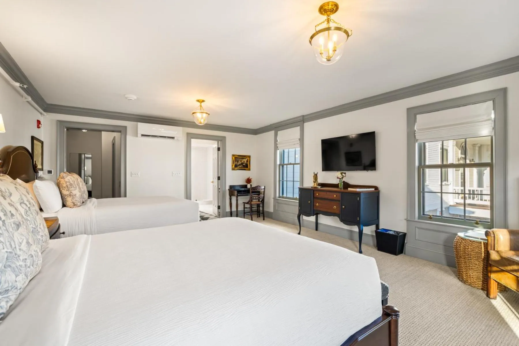 Bed in The Davenport Inn