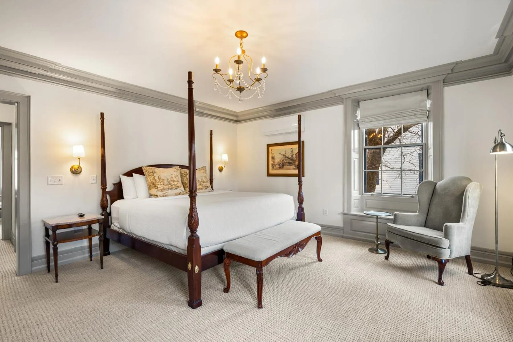 Bed in The Davenport Inn