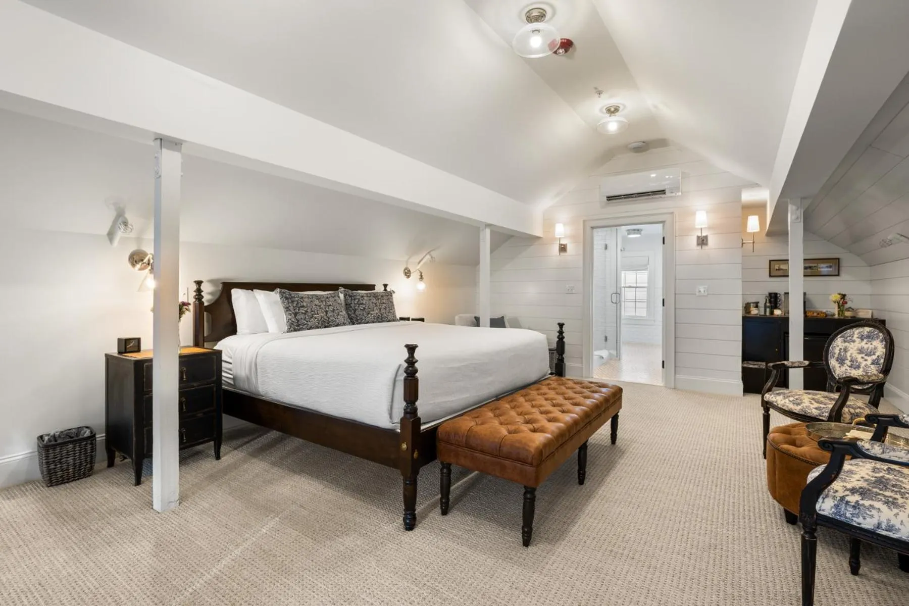 Bed in The Davenport Inn