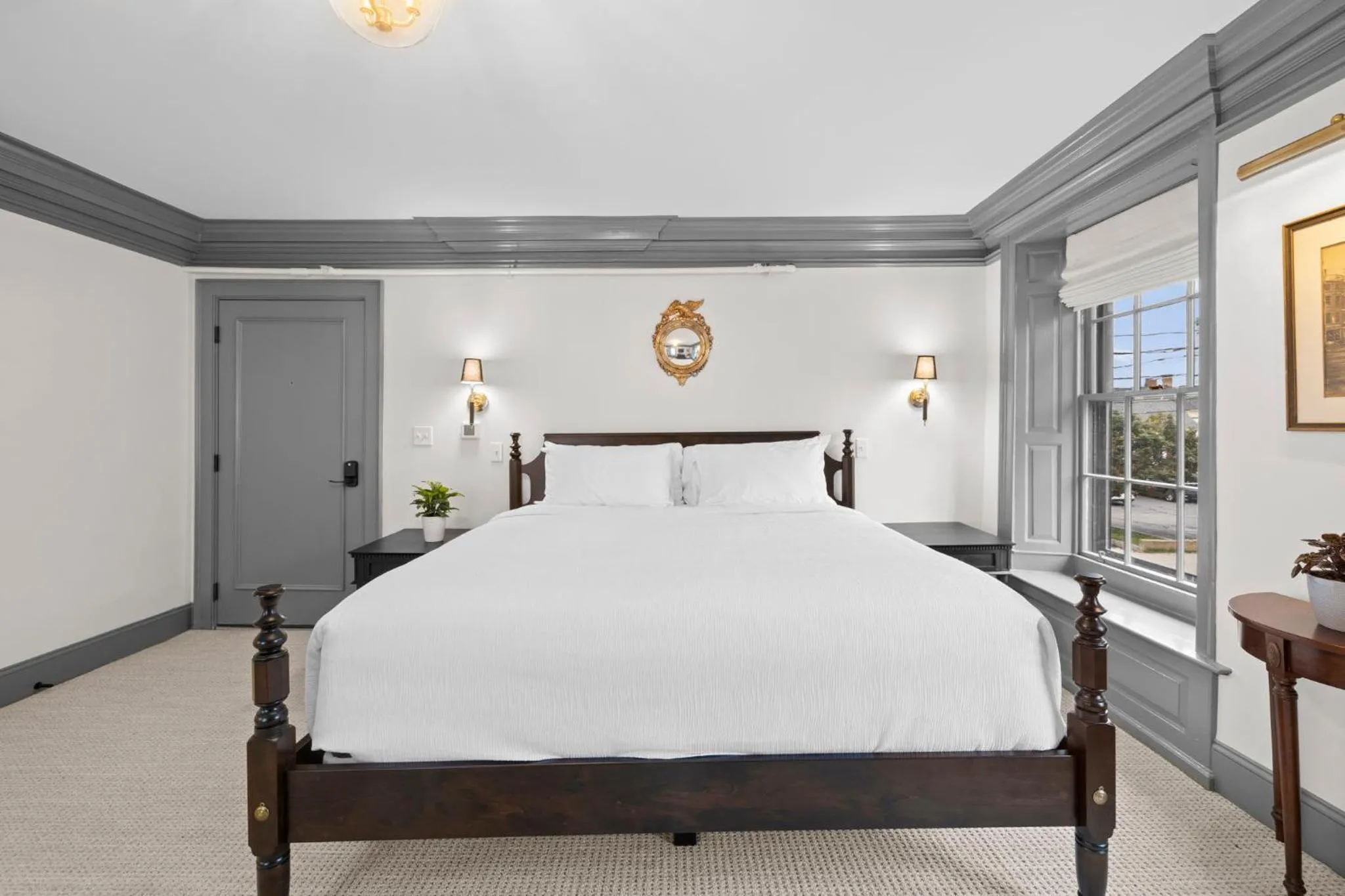 Bed in The Davenport Inn