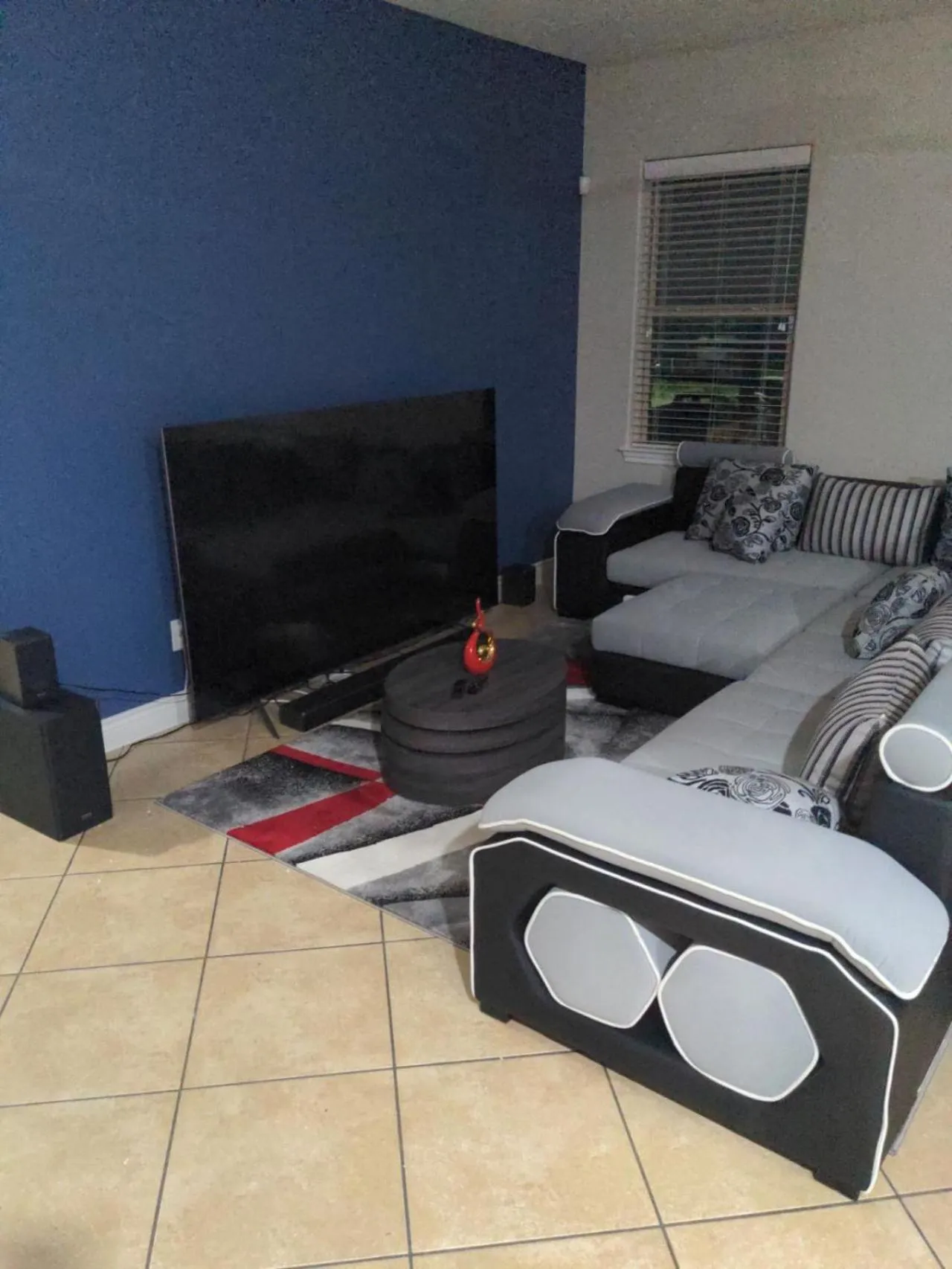 Living room, Bed in Modern 3 Bedroom with 85 Inch TV