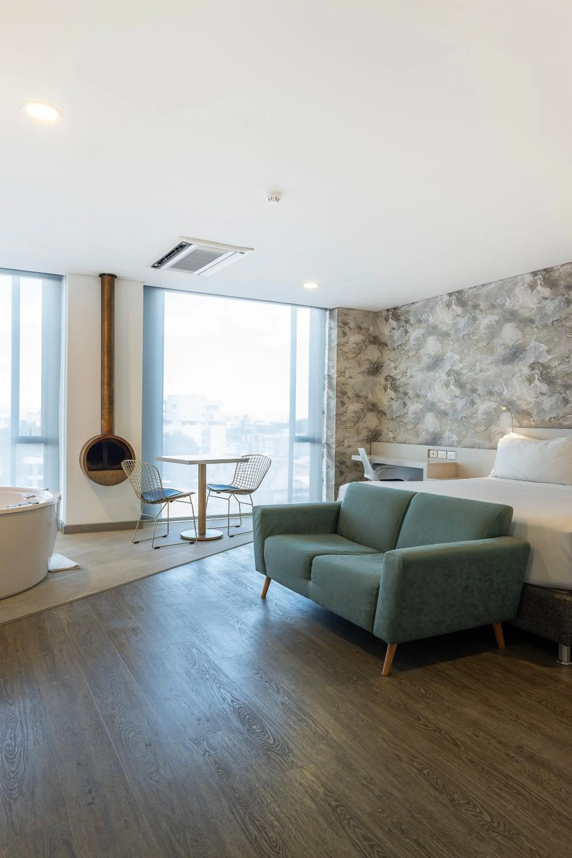 Photo of the whole room, Bed in Hotel Black Tower Premium