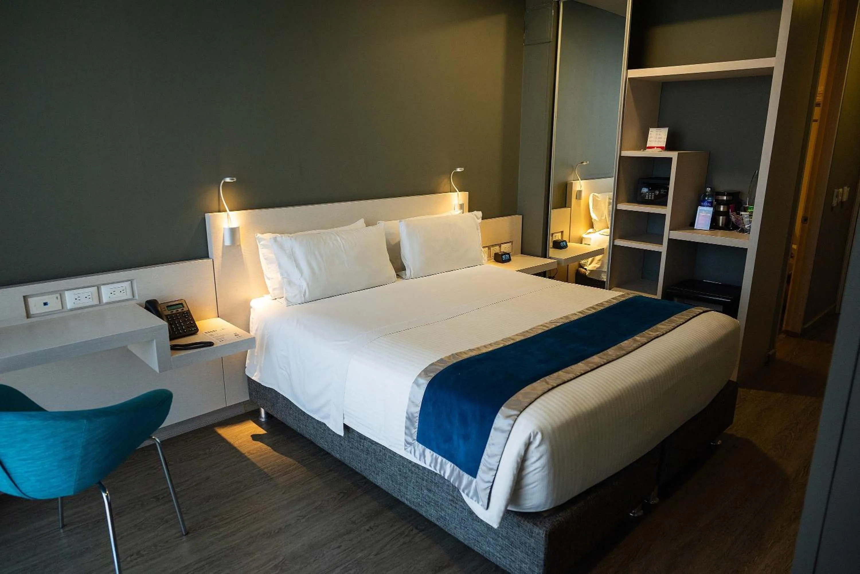 Bed in Hotel Black Tower Premium