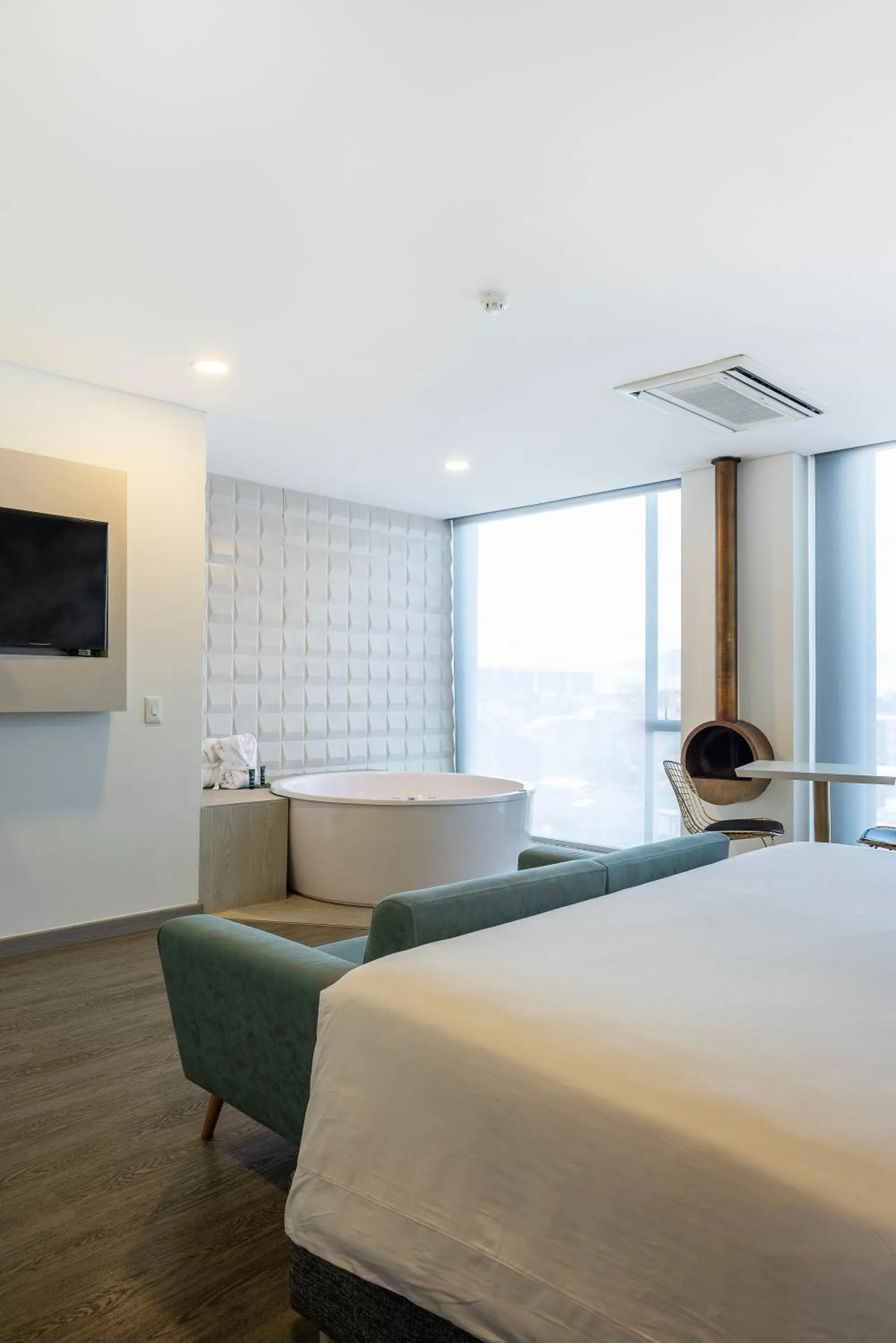 Photo of the whole room, Bed in Hotel Black Tower Premium