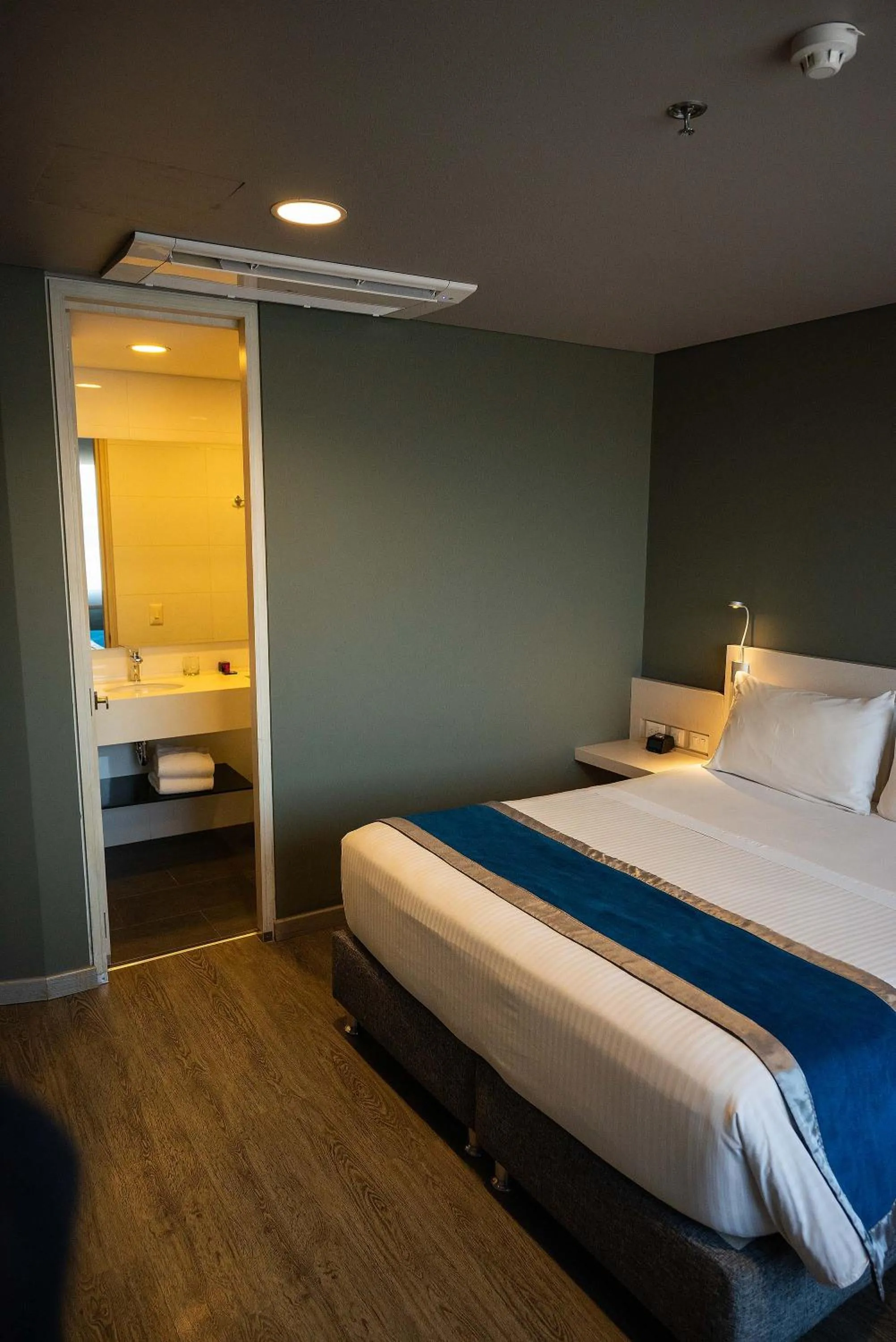 Other, Bed in Hotel Black Tower Premium