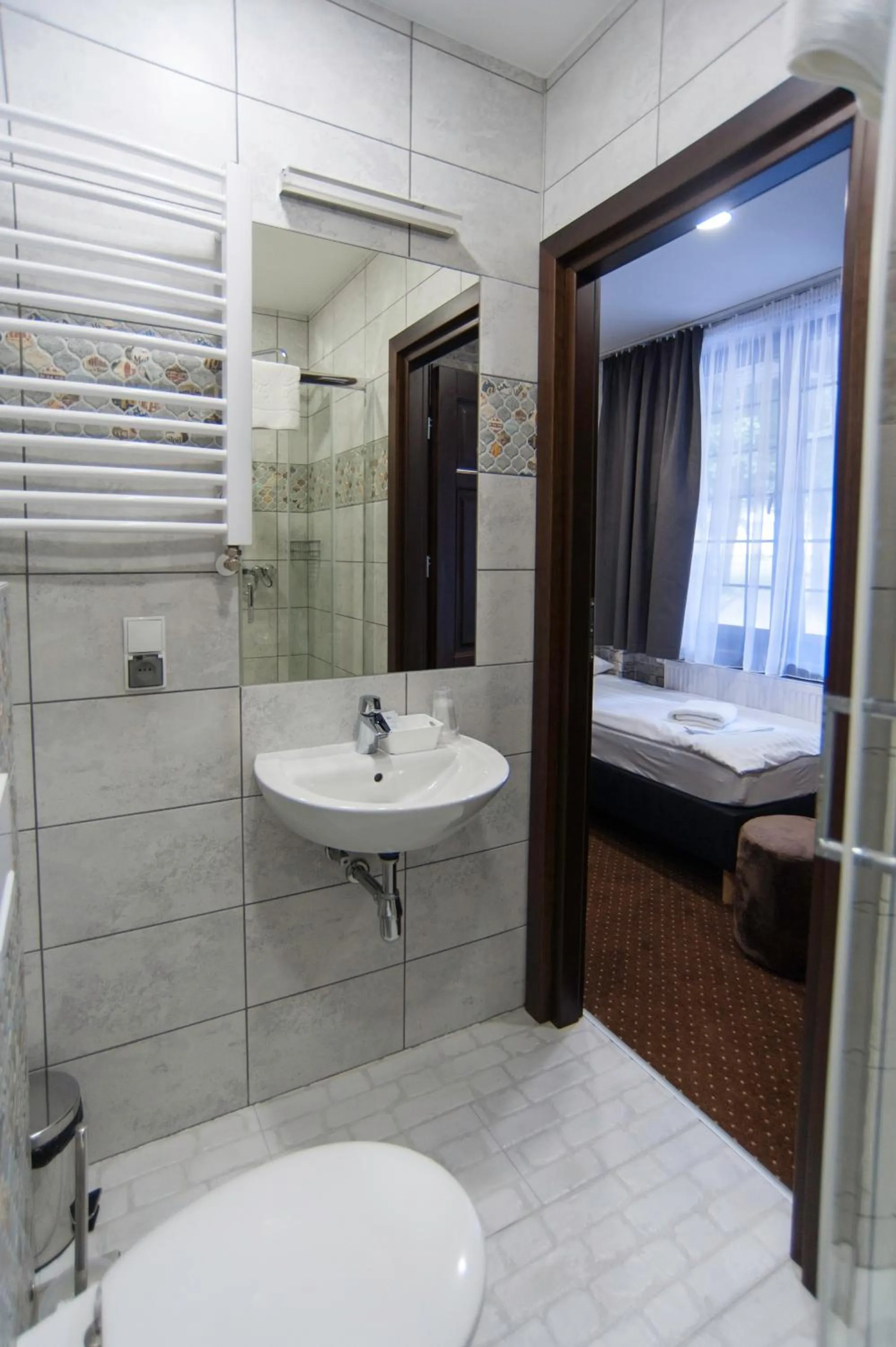 Shower in World Hostel - Old Town