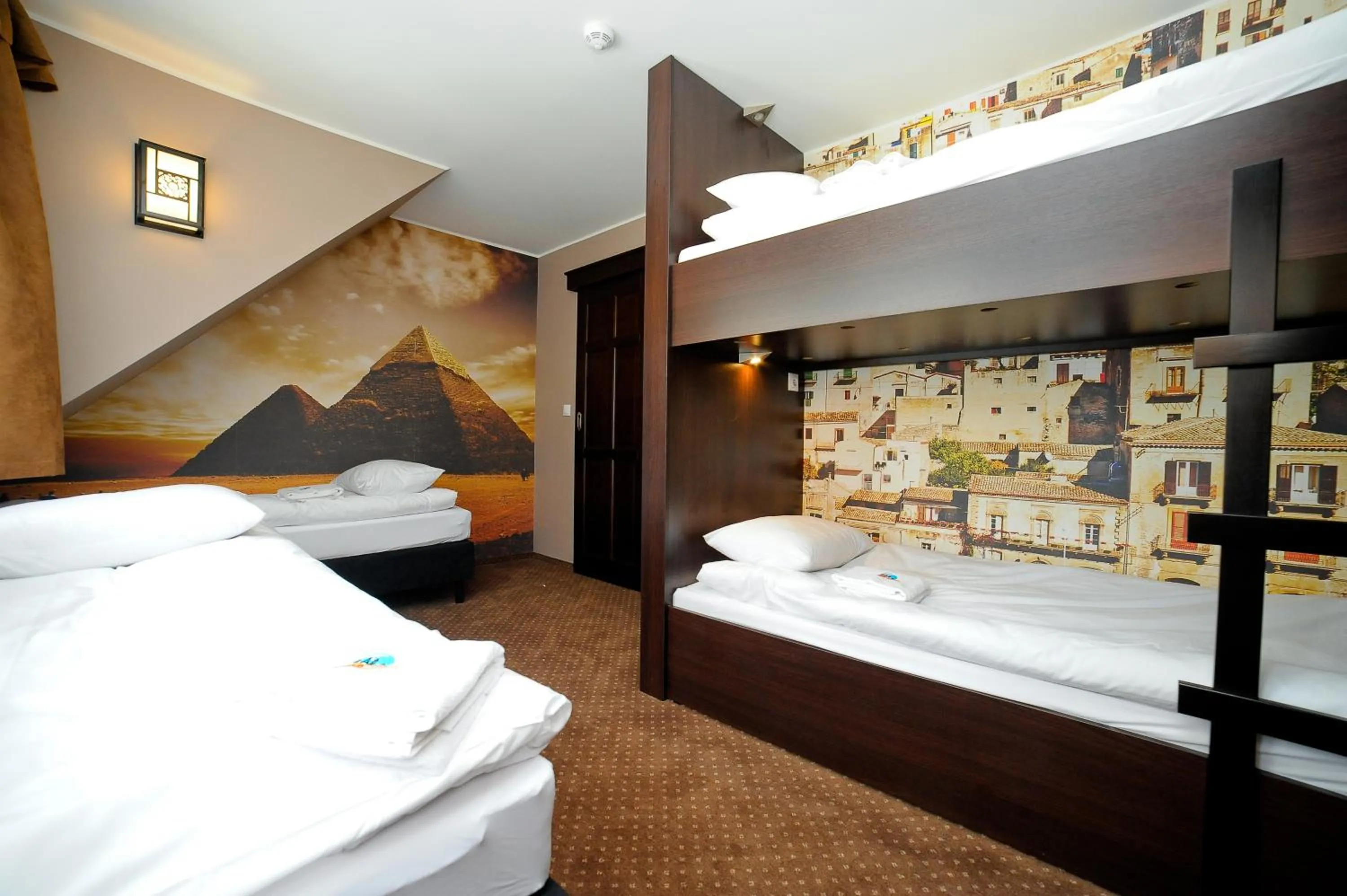 Bed in World Hostel - Old Town