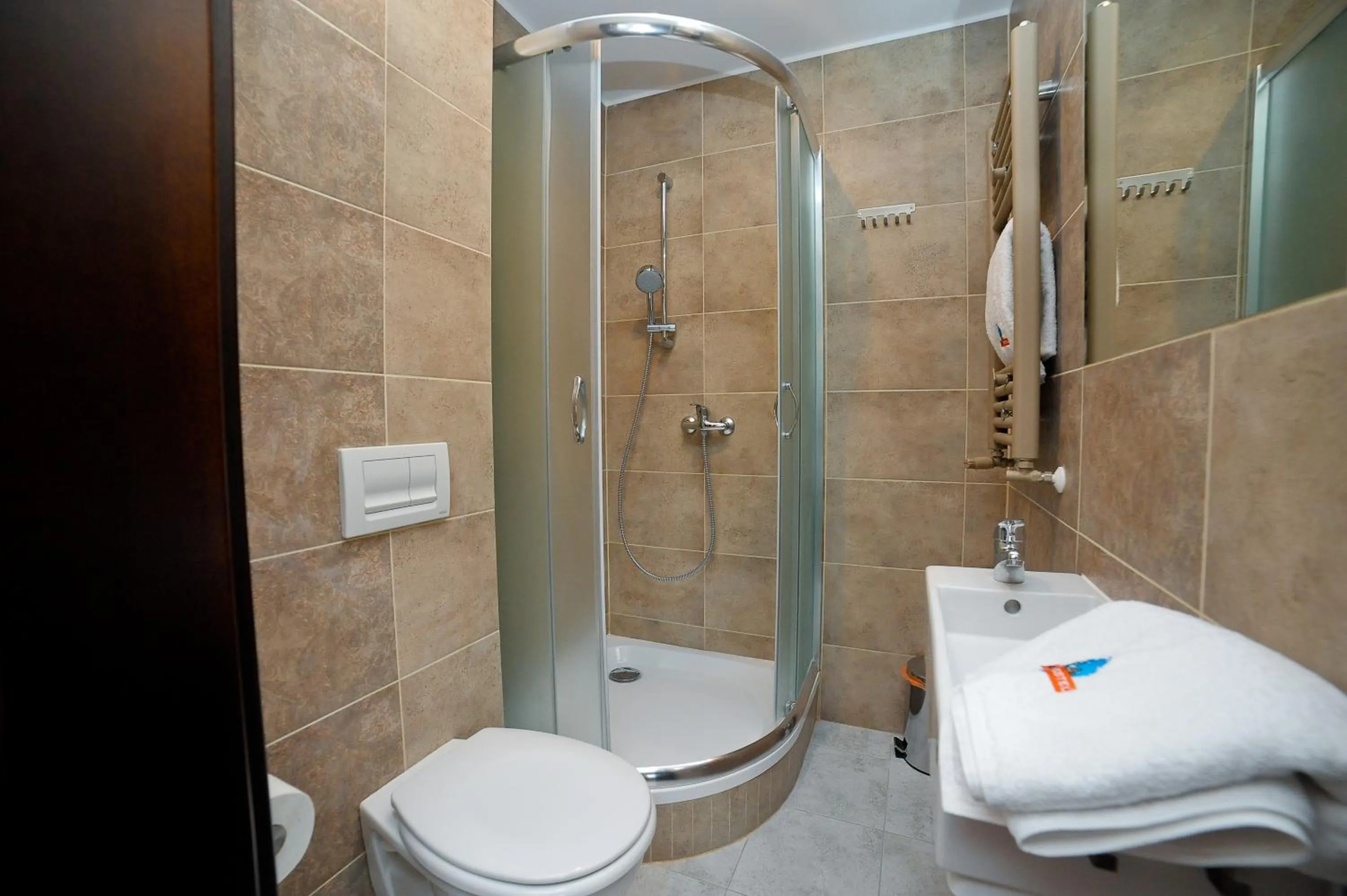 Shower in World Hostel - Old Town