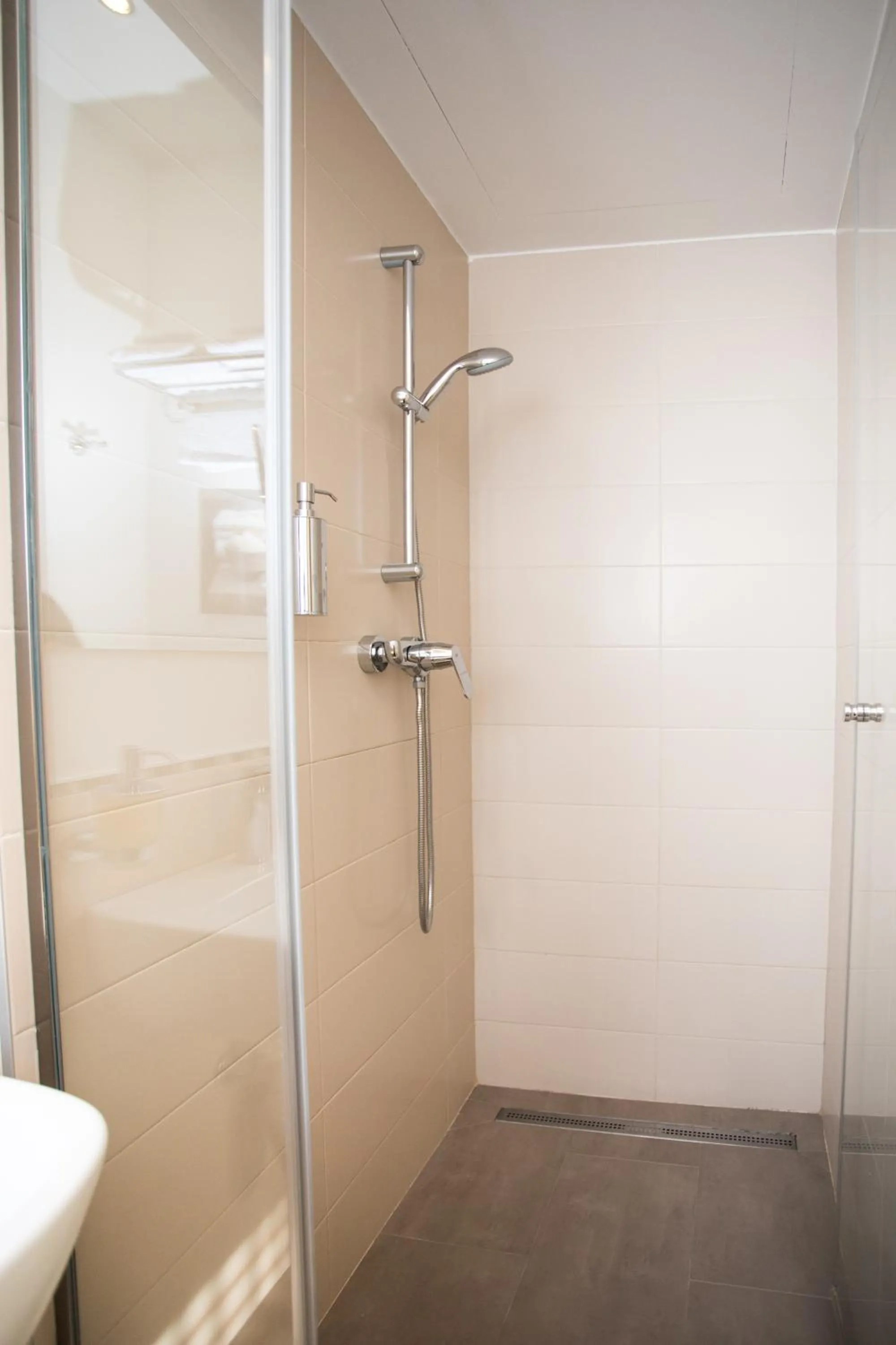 Shower in Prince Hall