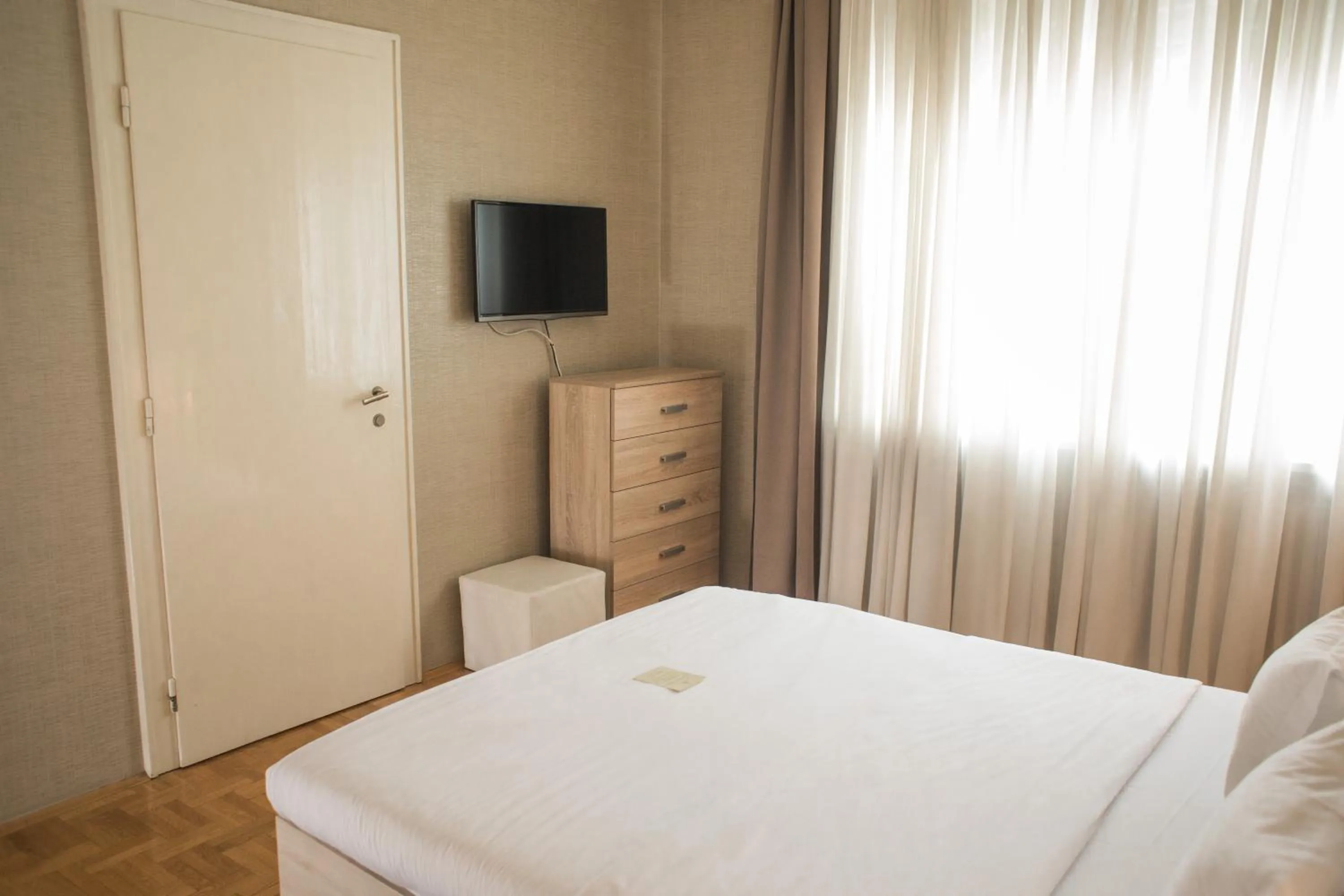 TV and multimedia, Bed in Prince Hall