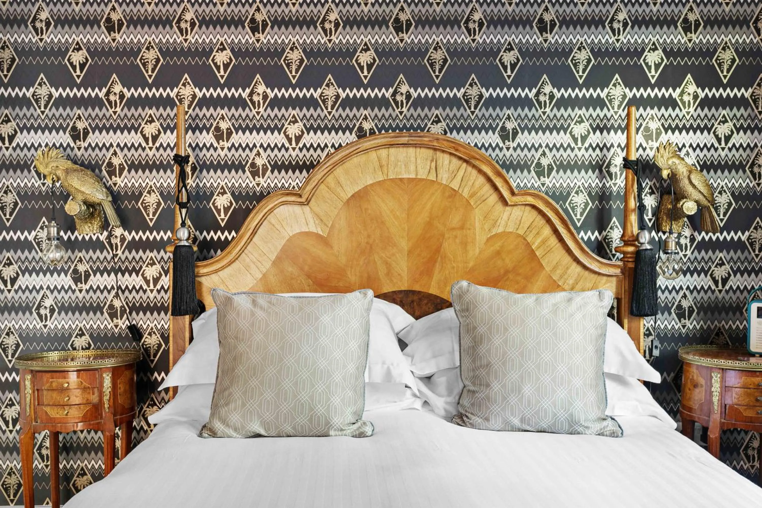 Bed in The Somerville