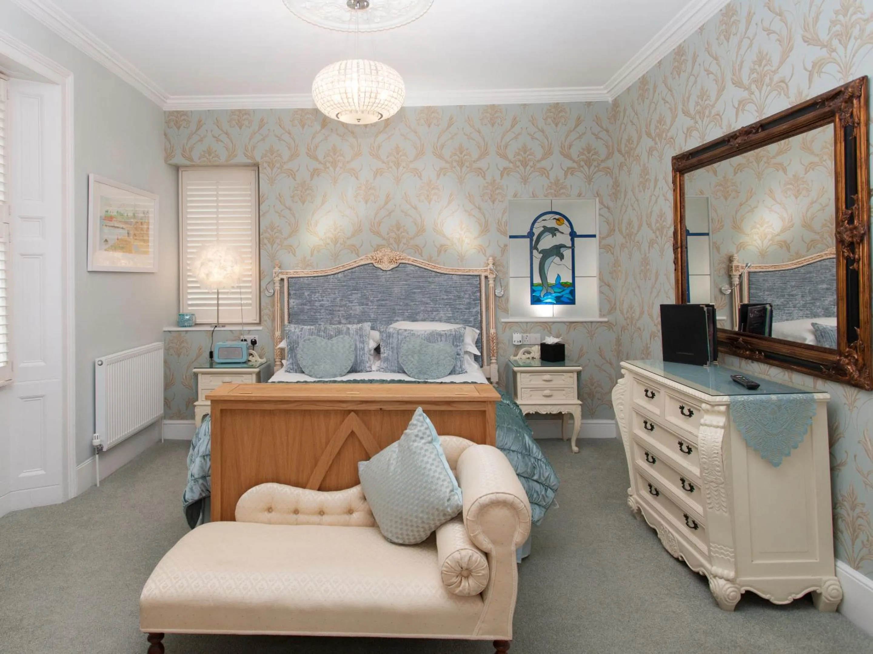 Photo of the whole room, Bed in The Somerville