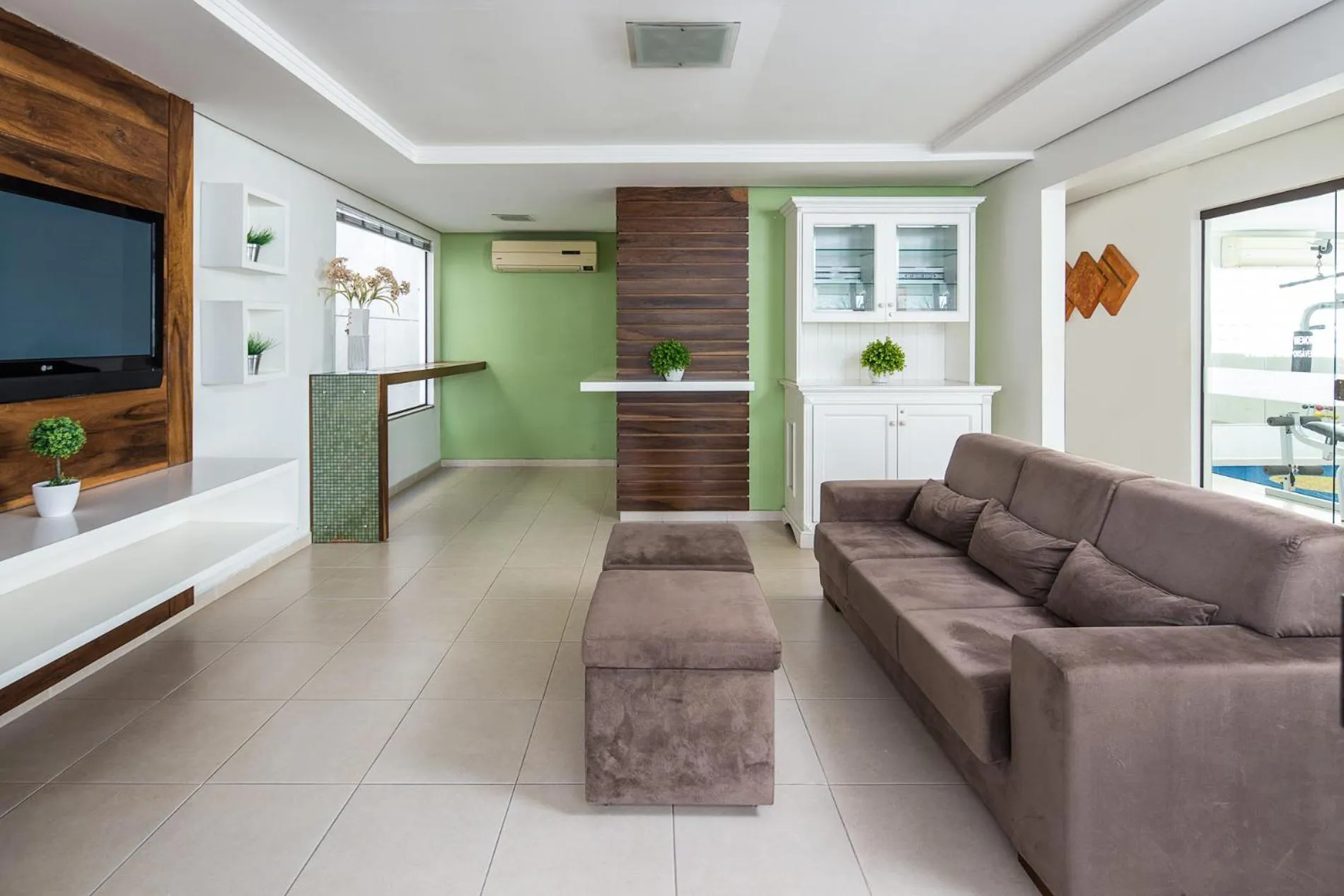 Communal lounge/ TV room in Torre Sol Hotel & Eventos