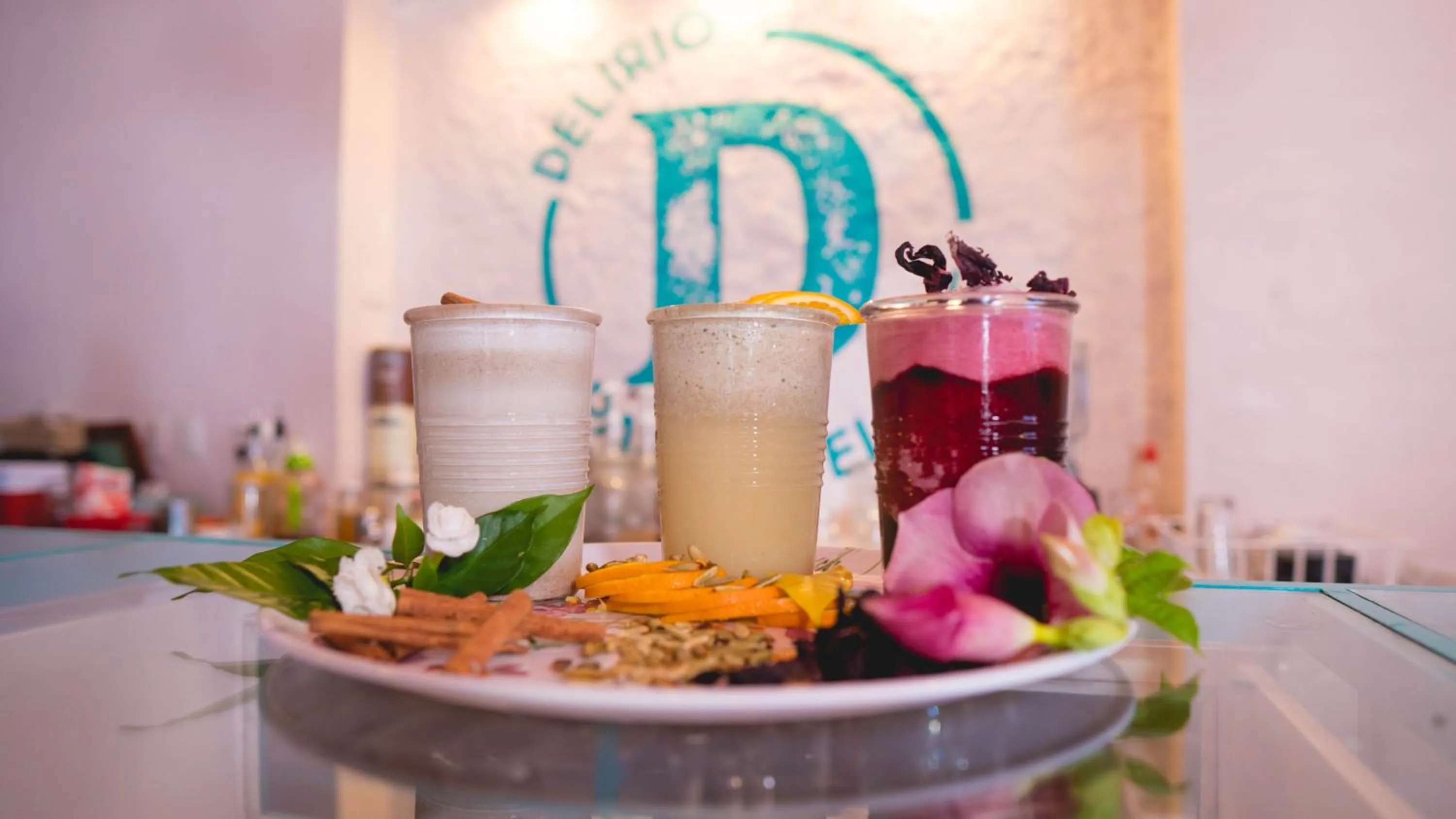 Coffee/tea facilities in Hotel Isla de Flores