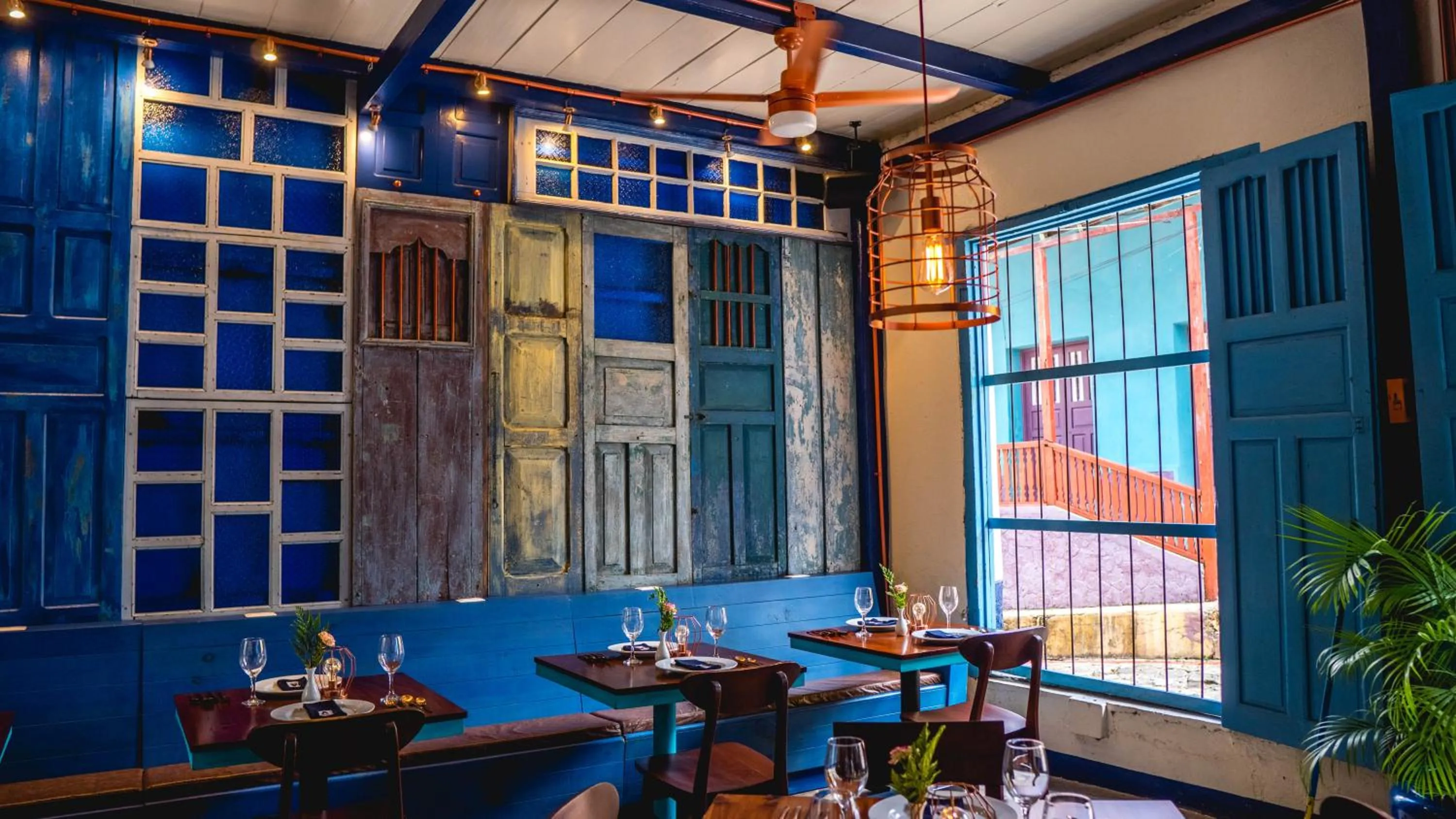 Restaurant/places to eat in Hotel Isla de Flores