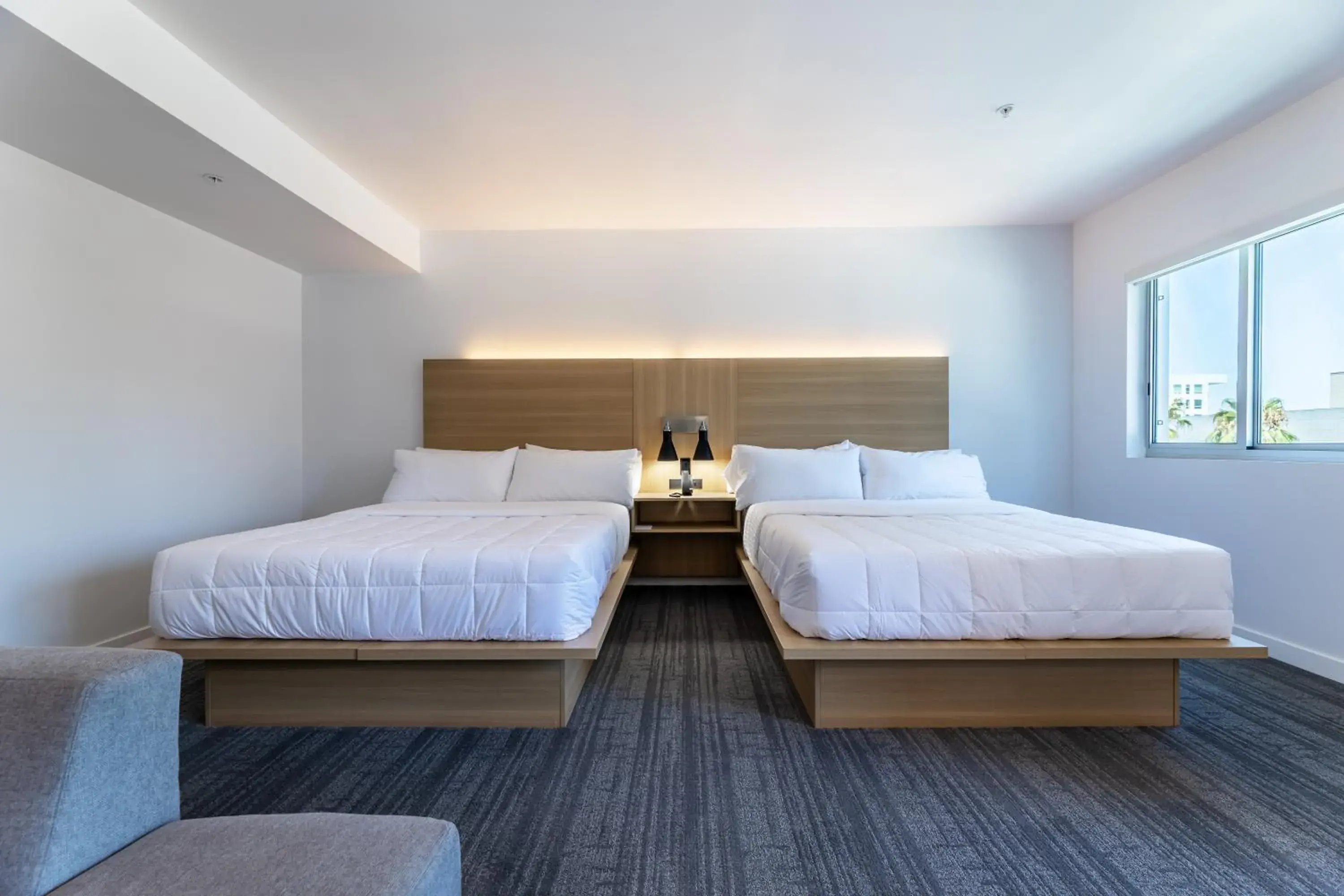 Bed in Hotel Mai Downtown Long Beach Bed in Hotel Mai Downtown Long Beach