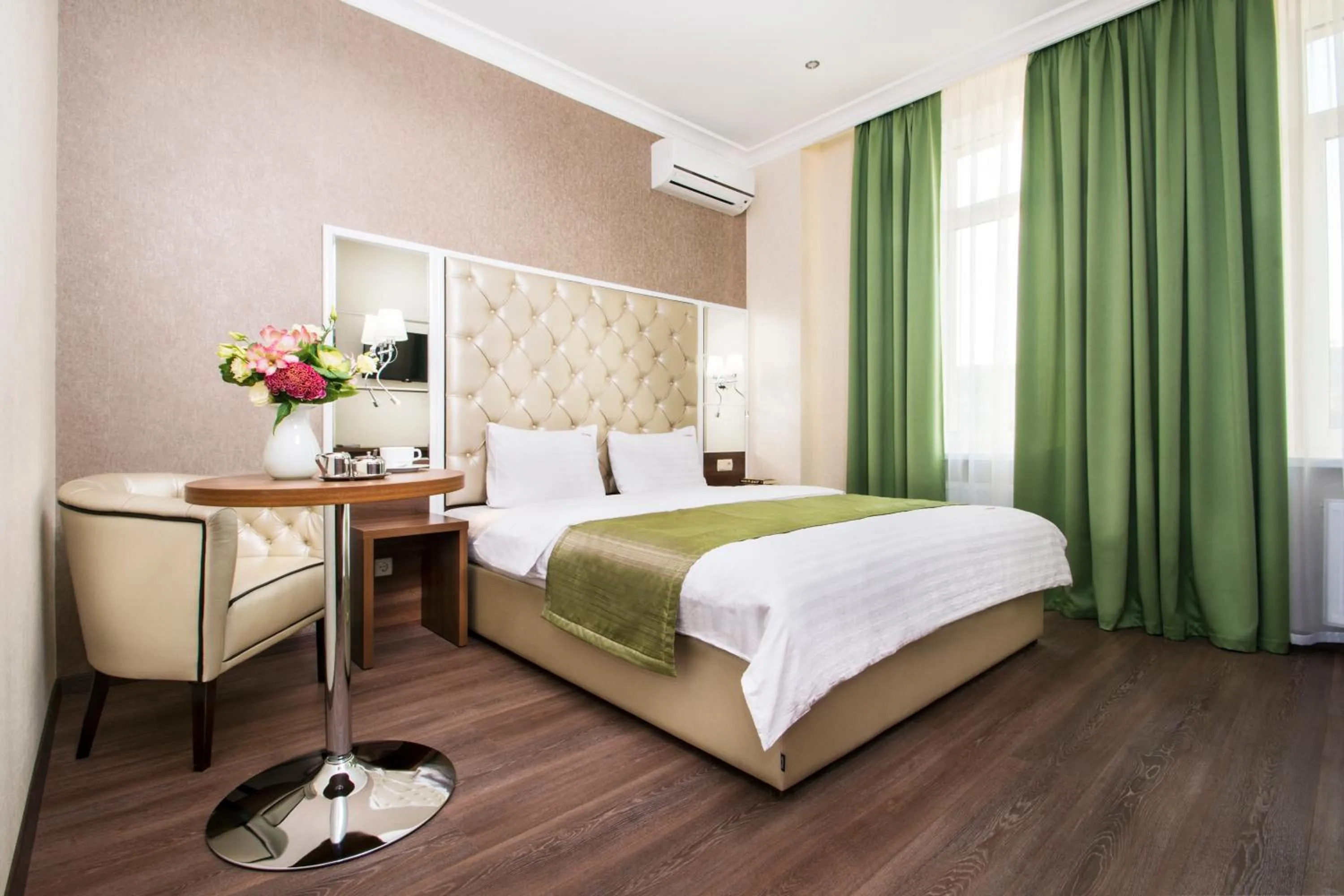 Photo of the whole room, Bed in BonApart Hotel by UHM