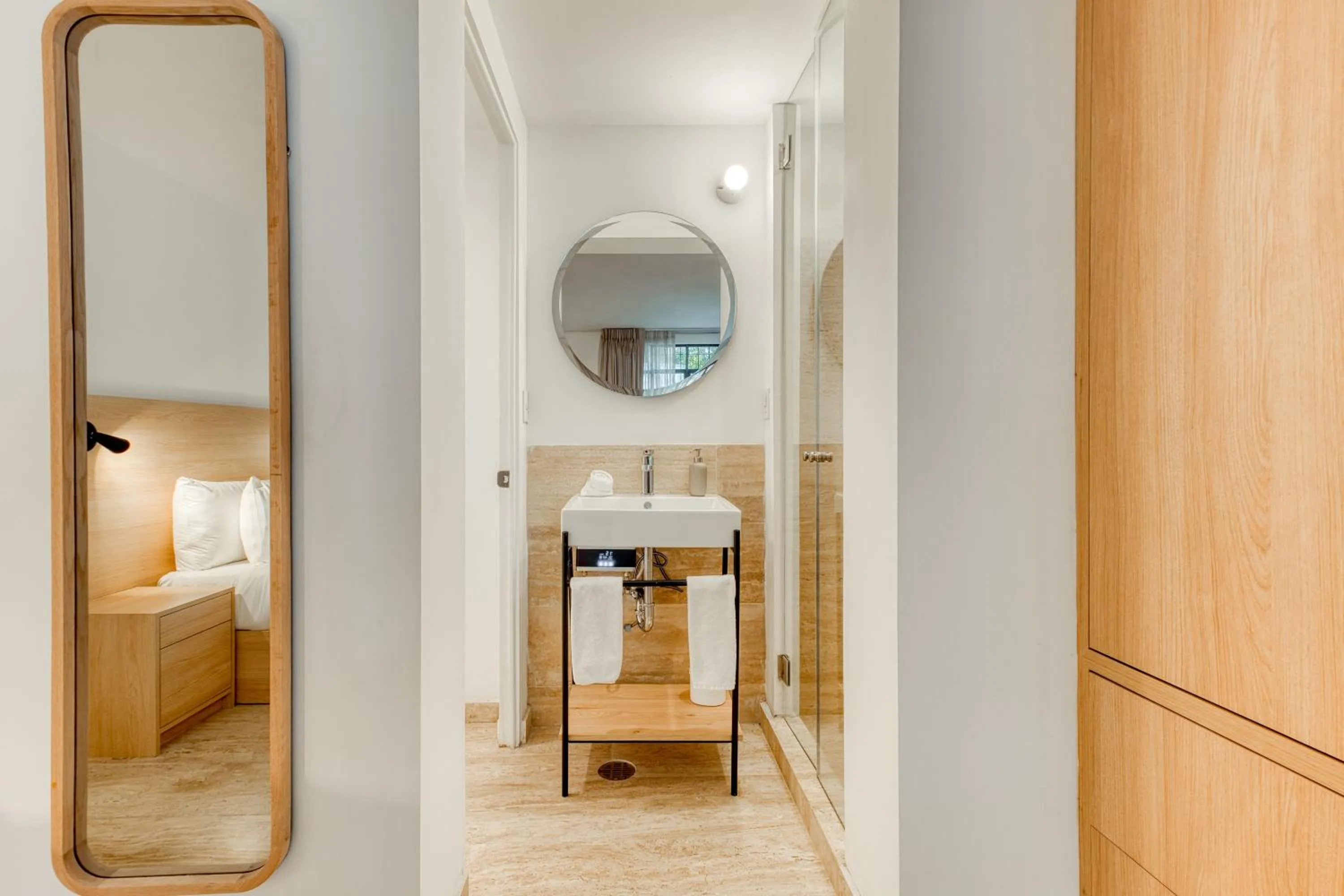 Bathroom, Bed in Nido Condesa