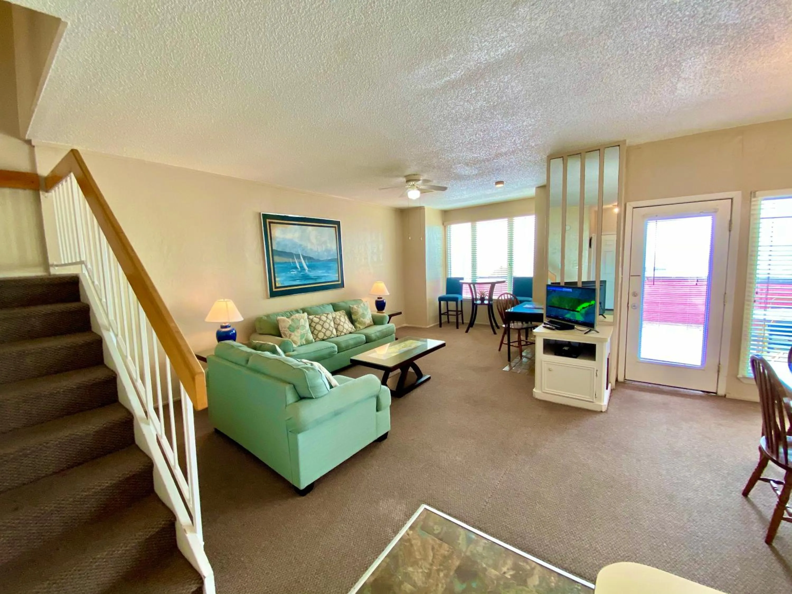 TV and multimedia in Four Seasons on the Gulf