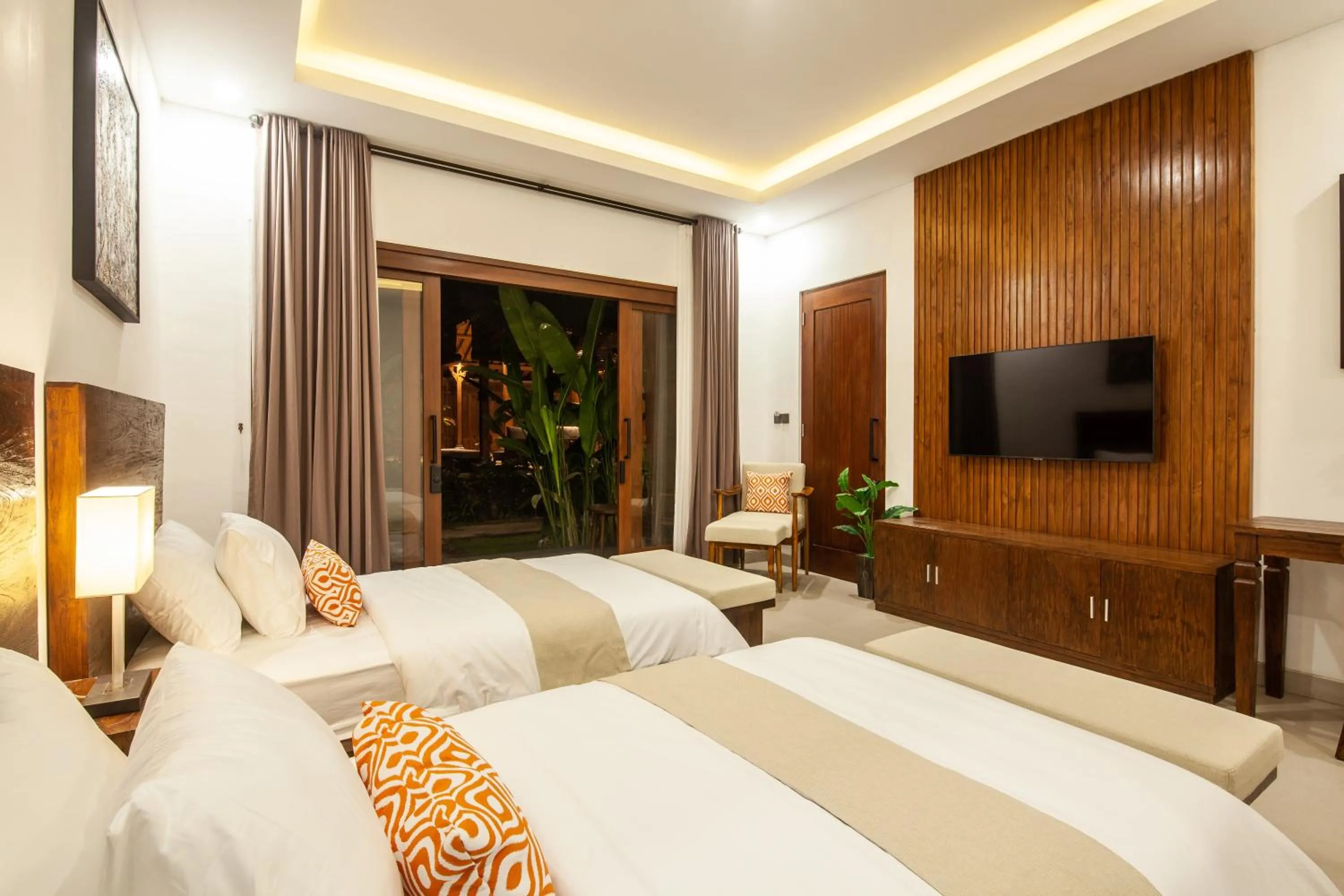 Bedroom, Bed in Griya Shanti Suites