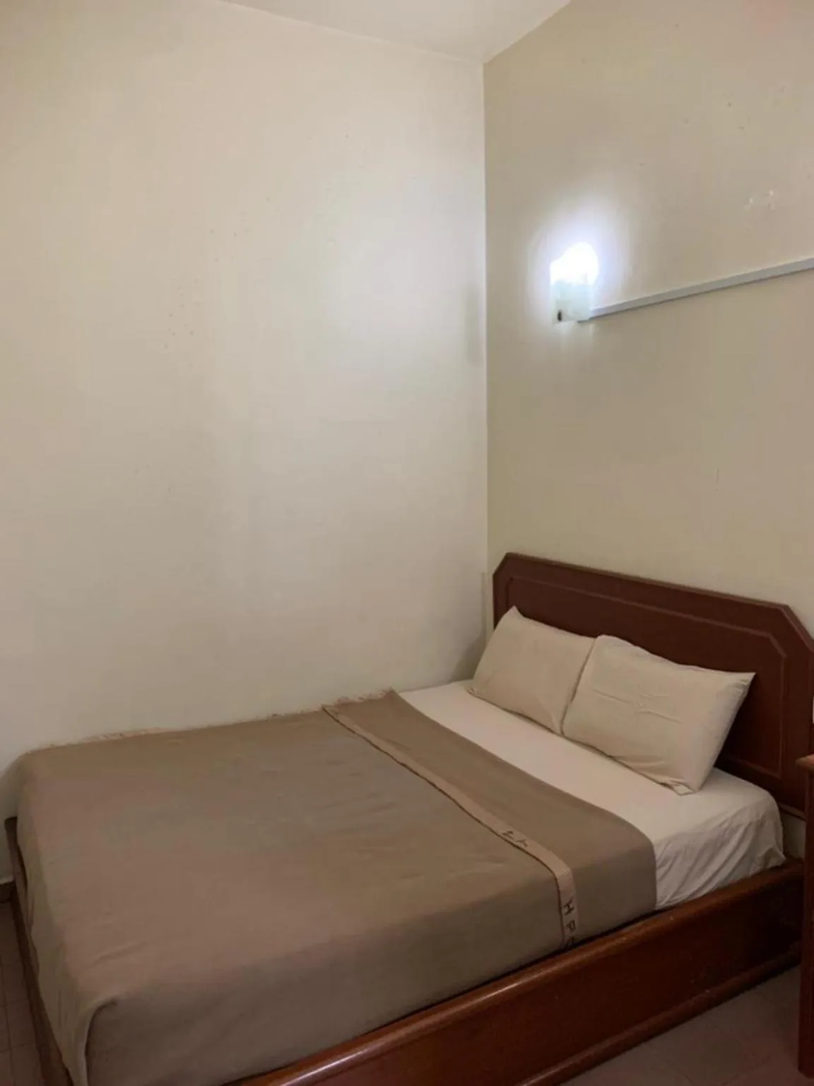 Bed in Park City Motel