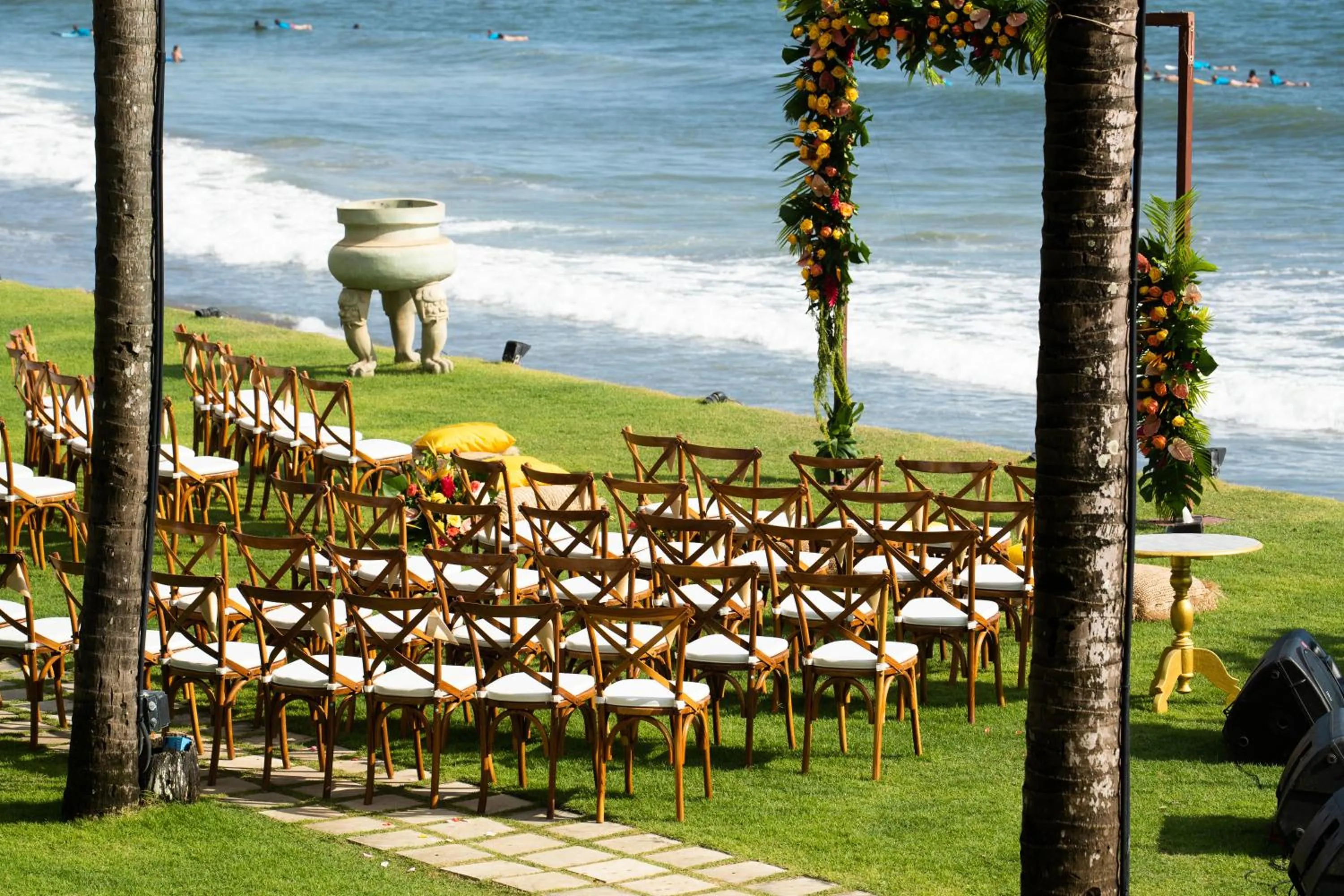 Evening entertainment in Morabito Art Villa