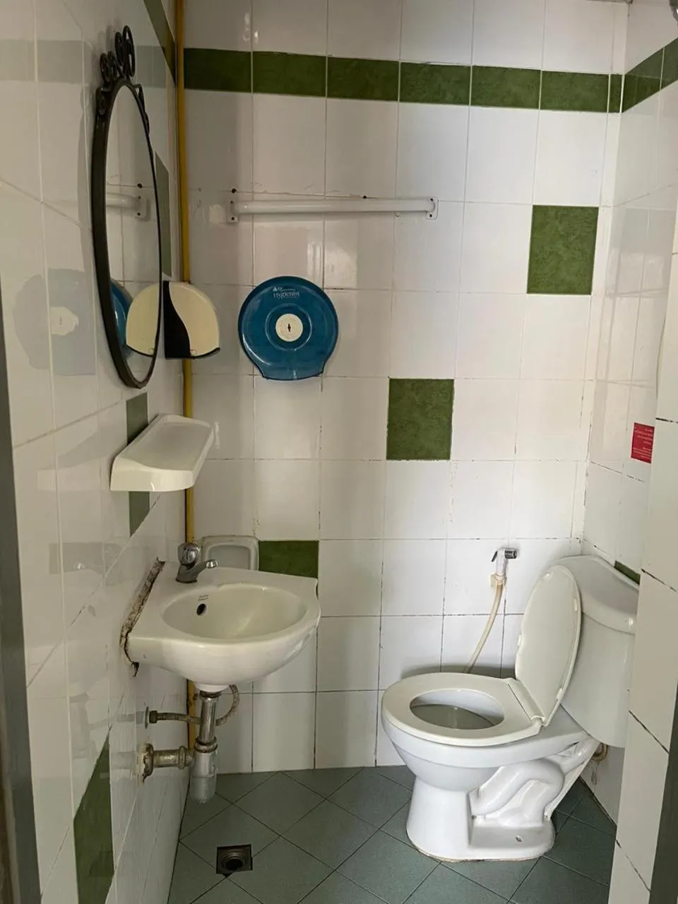 Shower in Vientiane Star Hotel