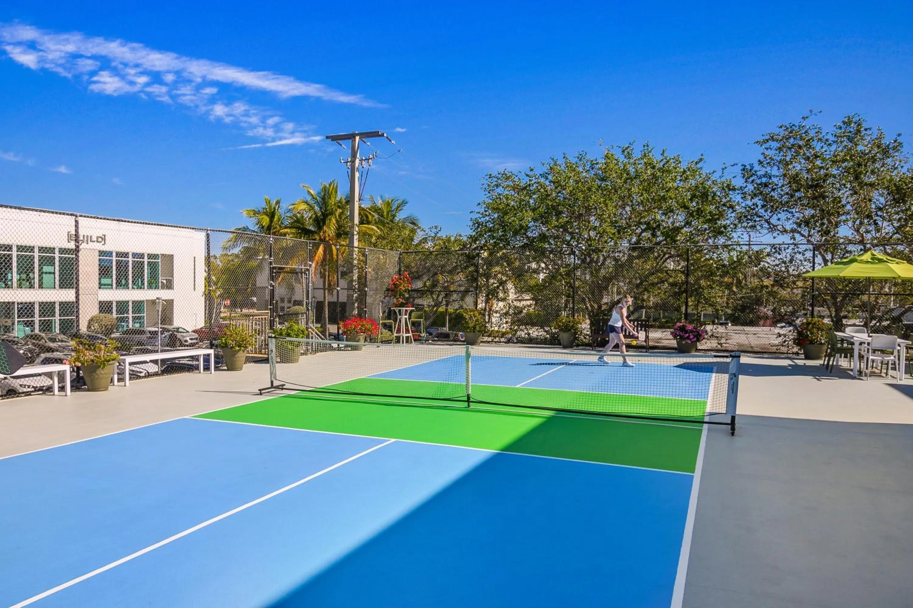 Naples Park Central Hotel