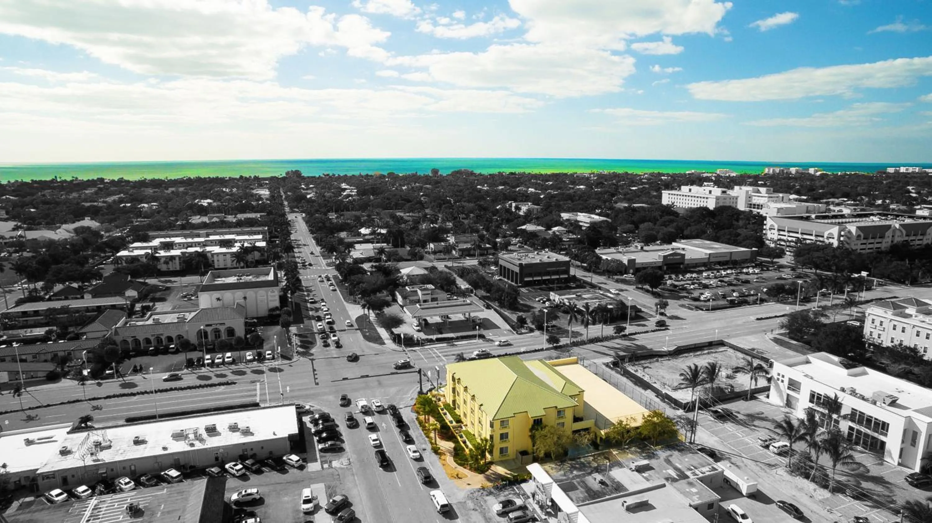 Bird's eye view in Naples Park Central Hotel