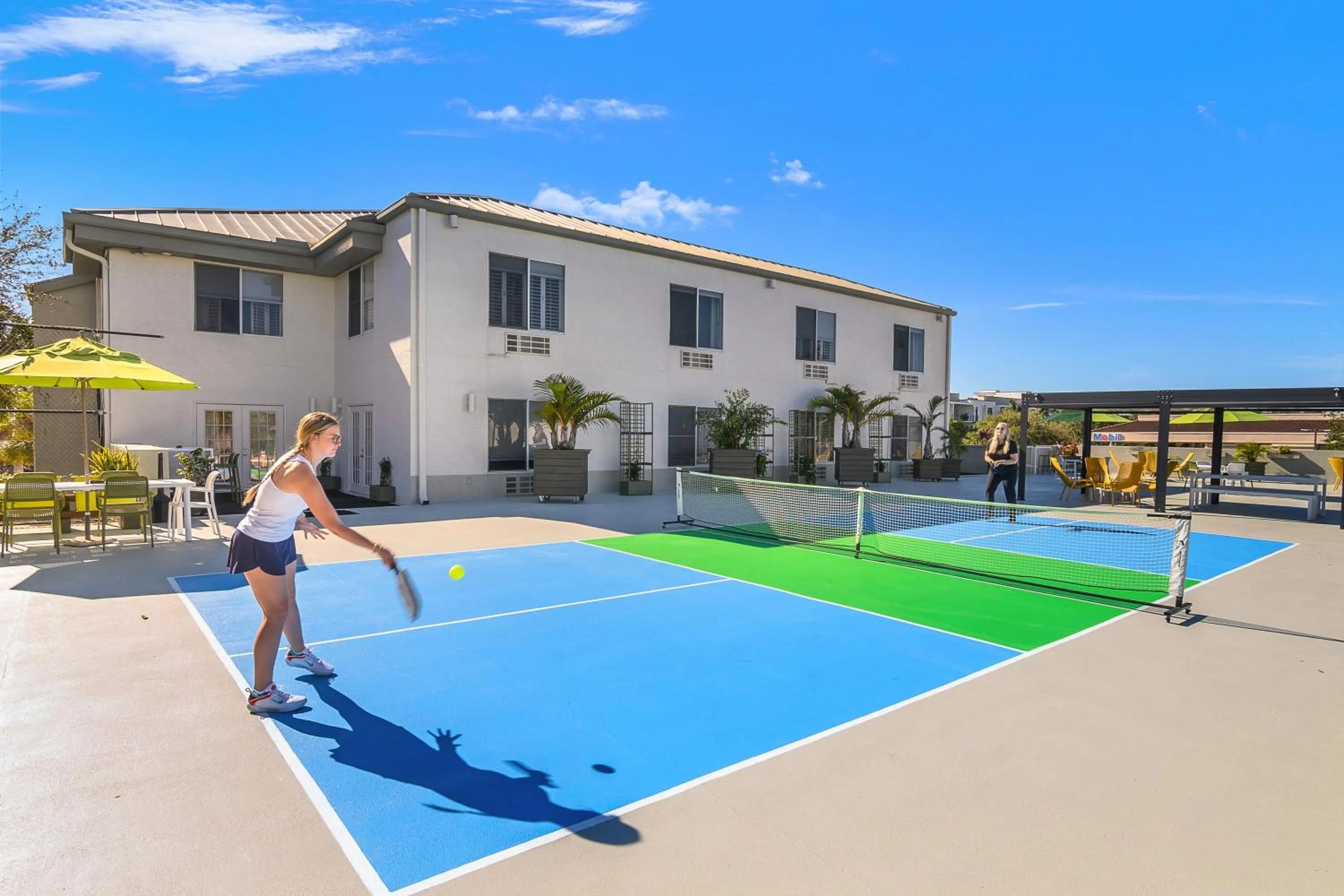 Naples Park Central Hotel