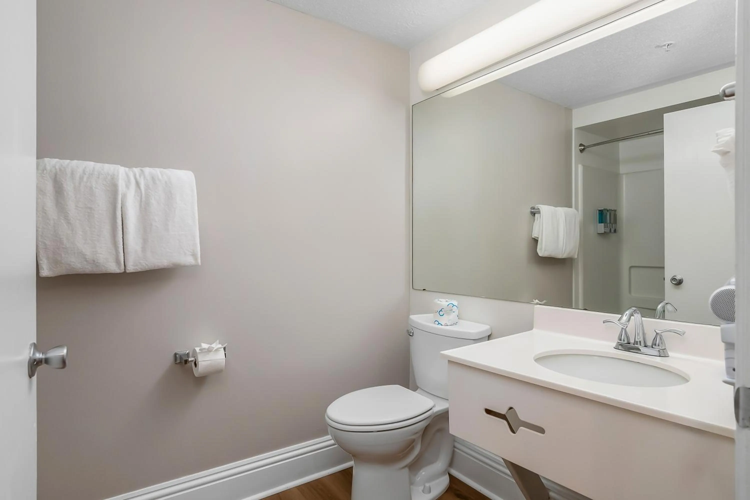 Naples Park Central Hotel