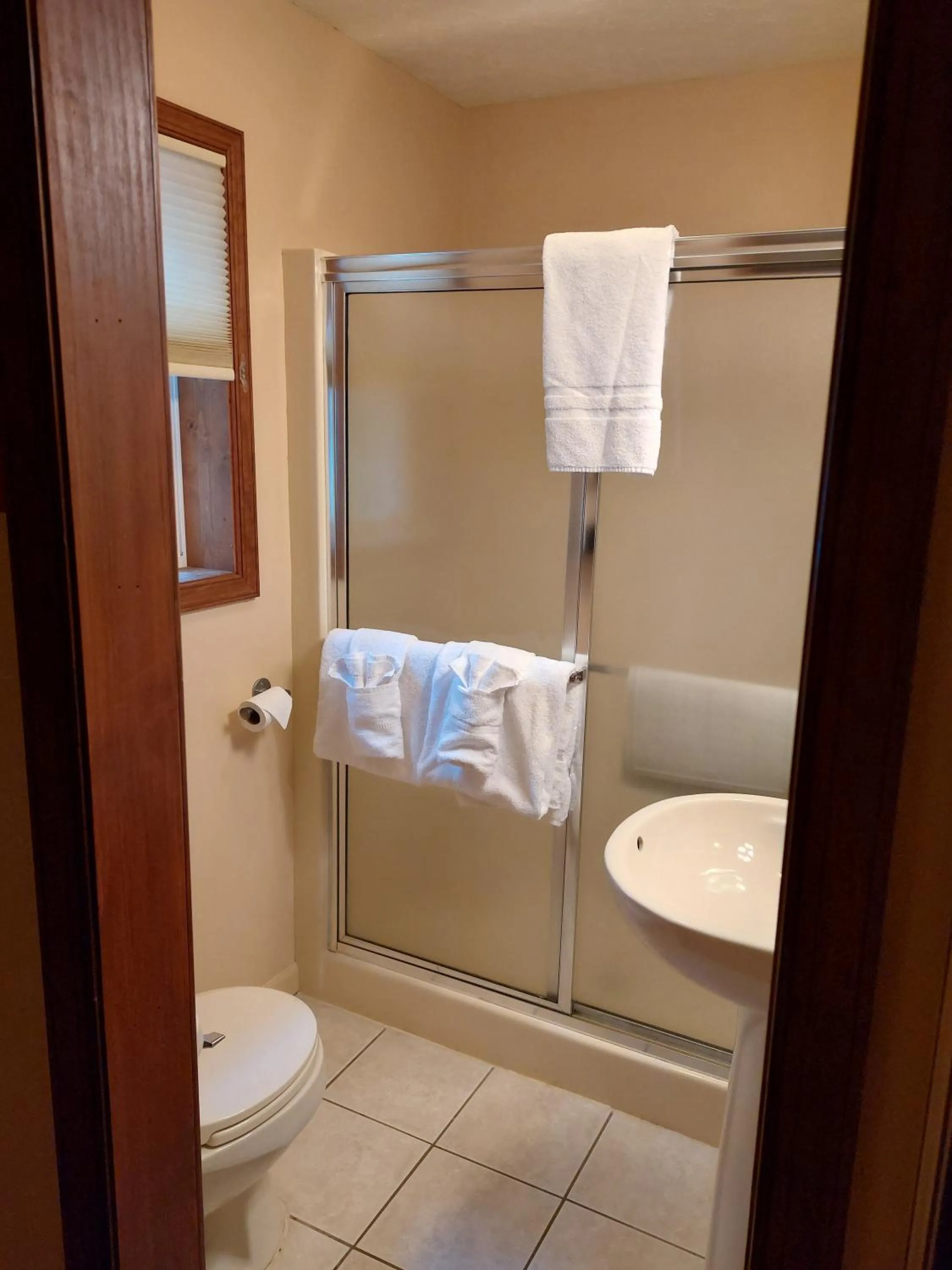 Bathroom in Woodfield Manor - A Sundance Vacations Property