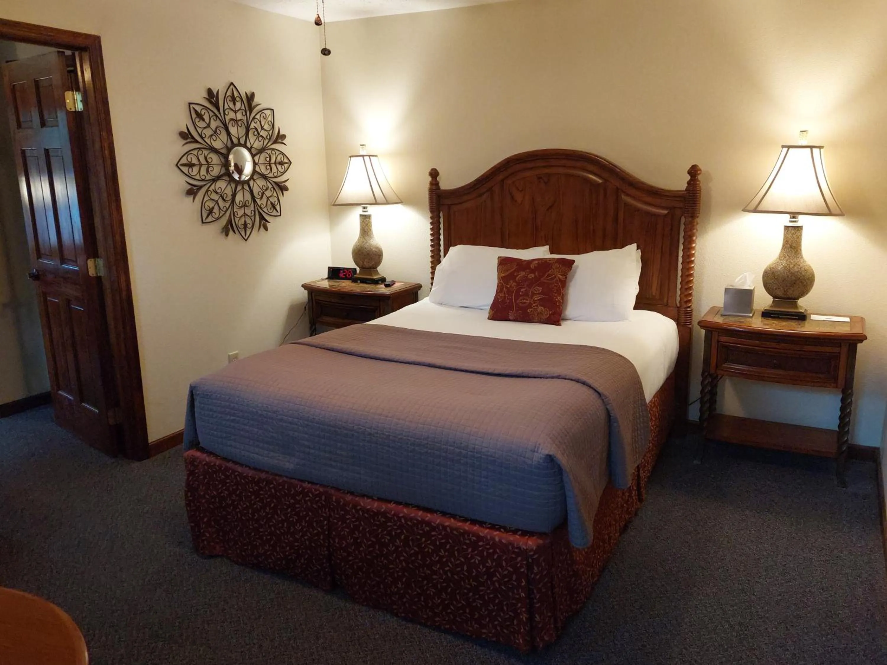 Bed in Woodfield Manor - A Sundance Vacations Property