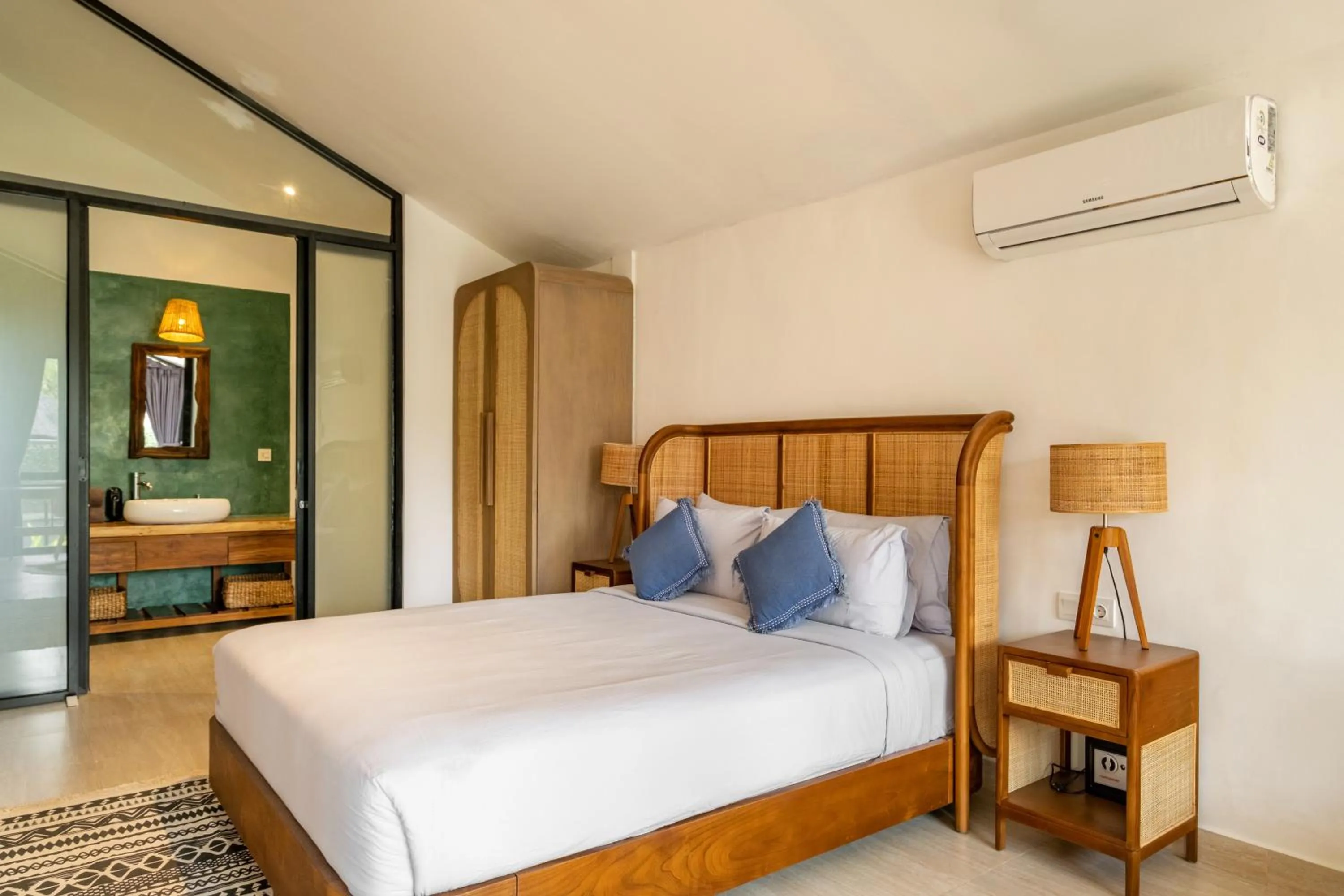 Bed in Villa Isola Gallinara