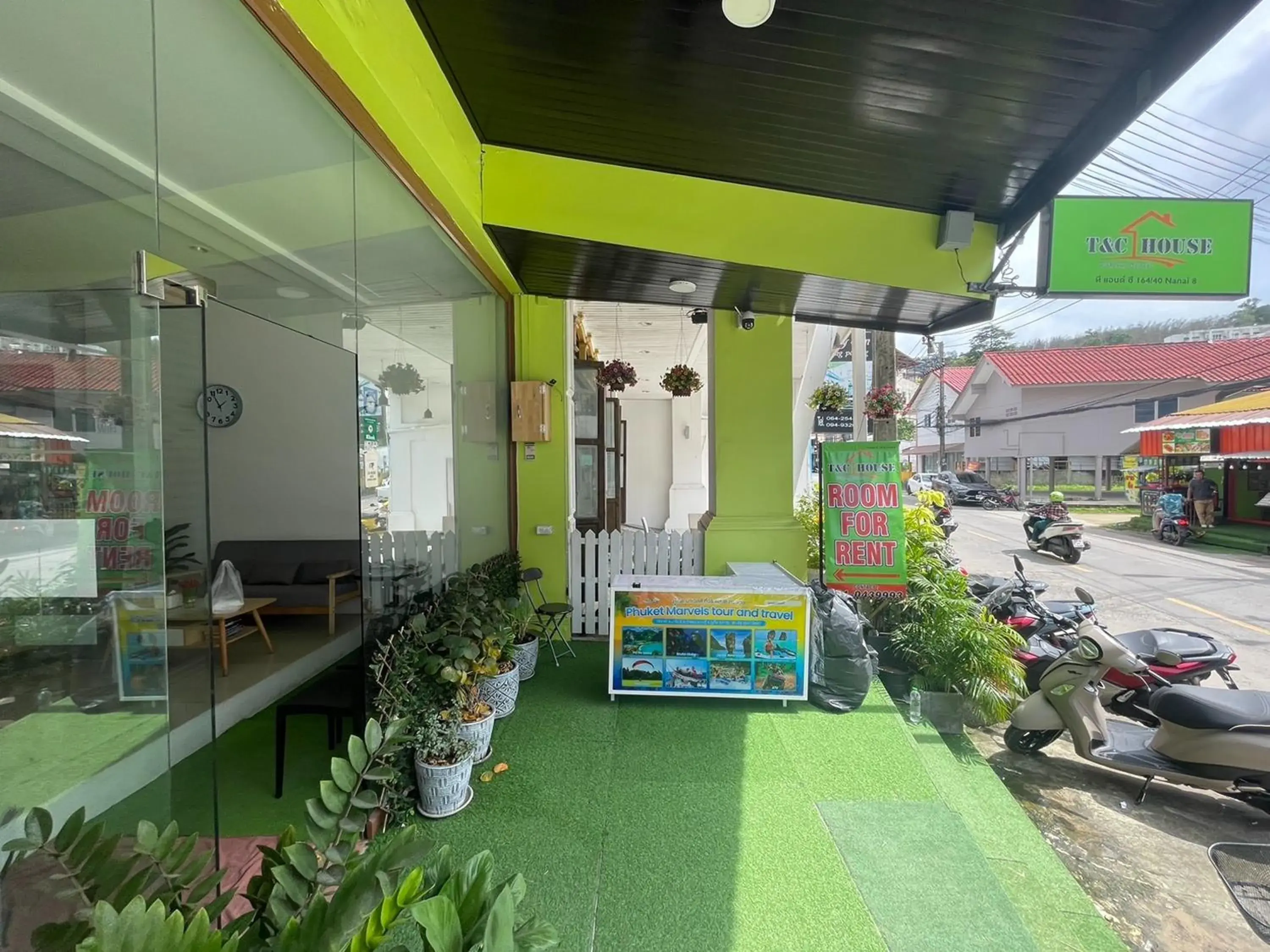 Property building in T & C Hotel Patong Beach Property building in T & C Hotel Patong Beach