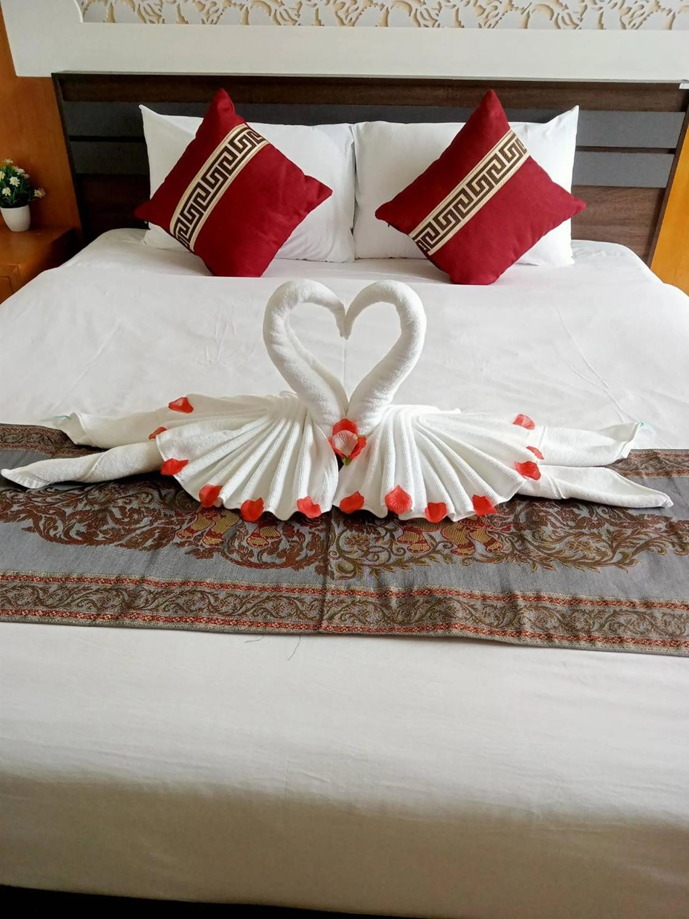 Bedroom, Bed in T & C Hotel Patong Beach