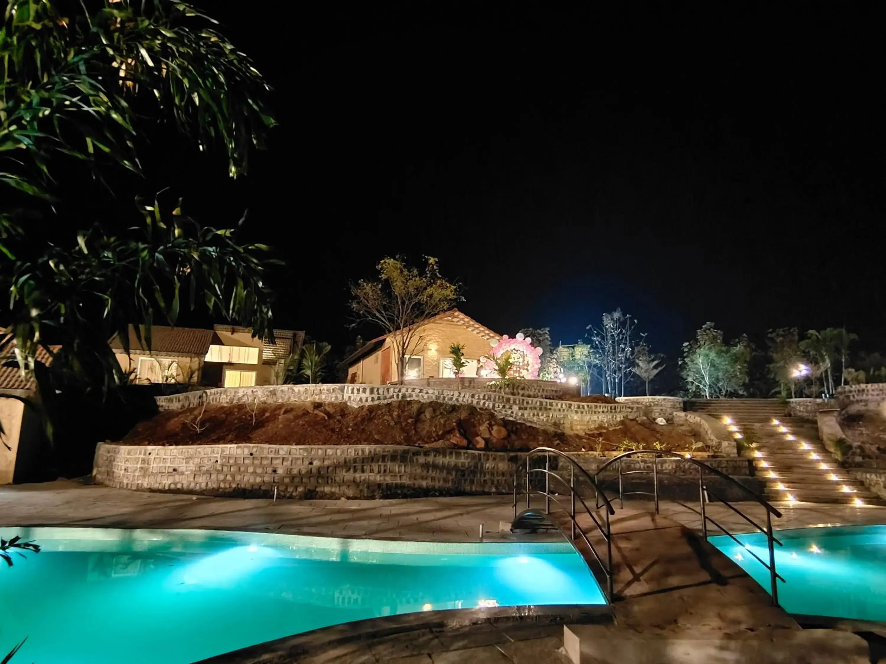 Swimming pool in Waterstone resort Swimming pool in Waterstone resort