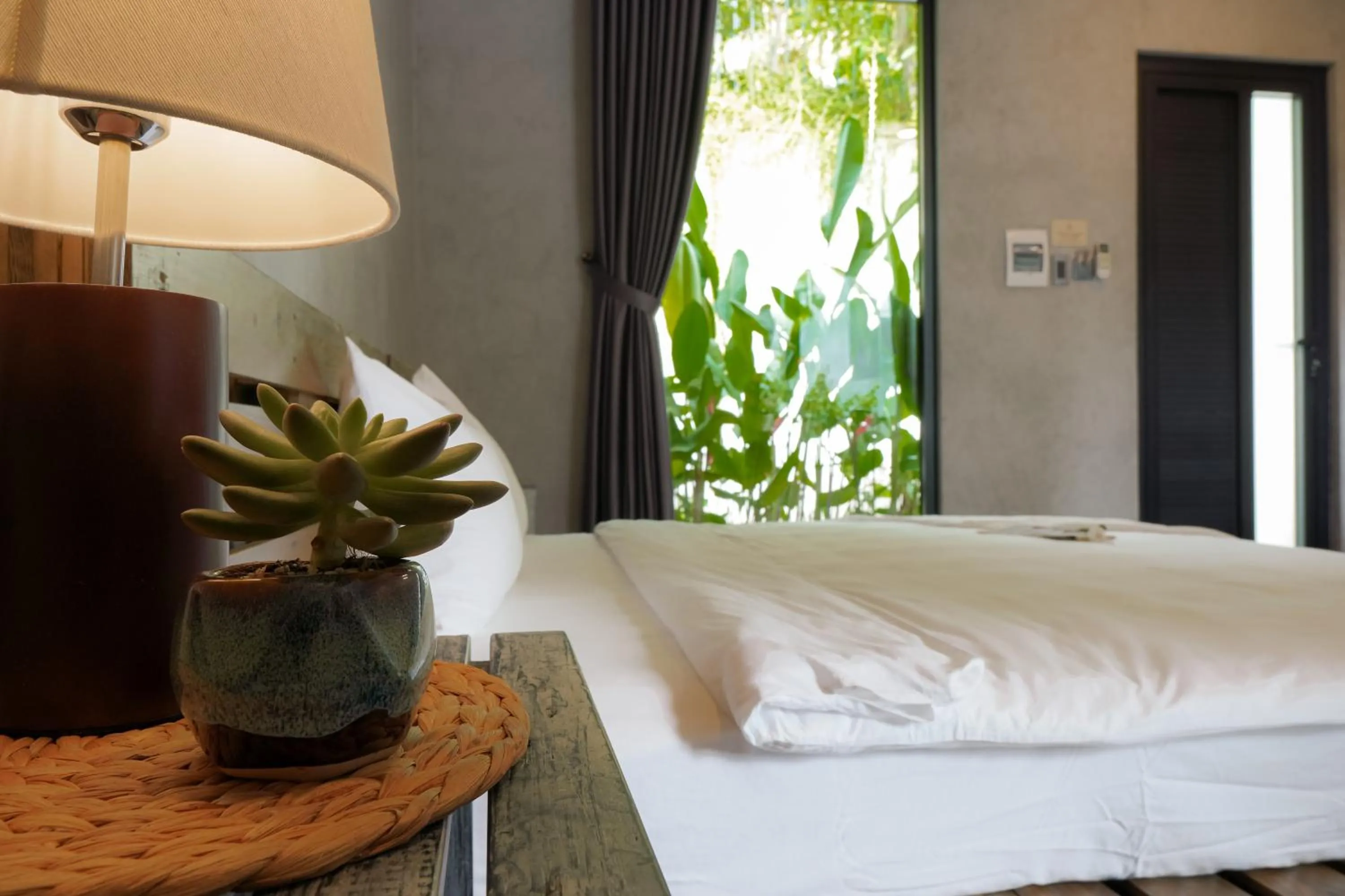 Bed in Babylon Mini Resort