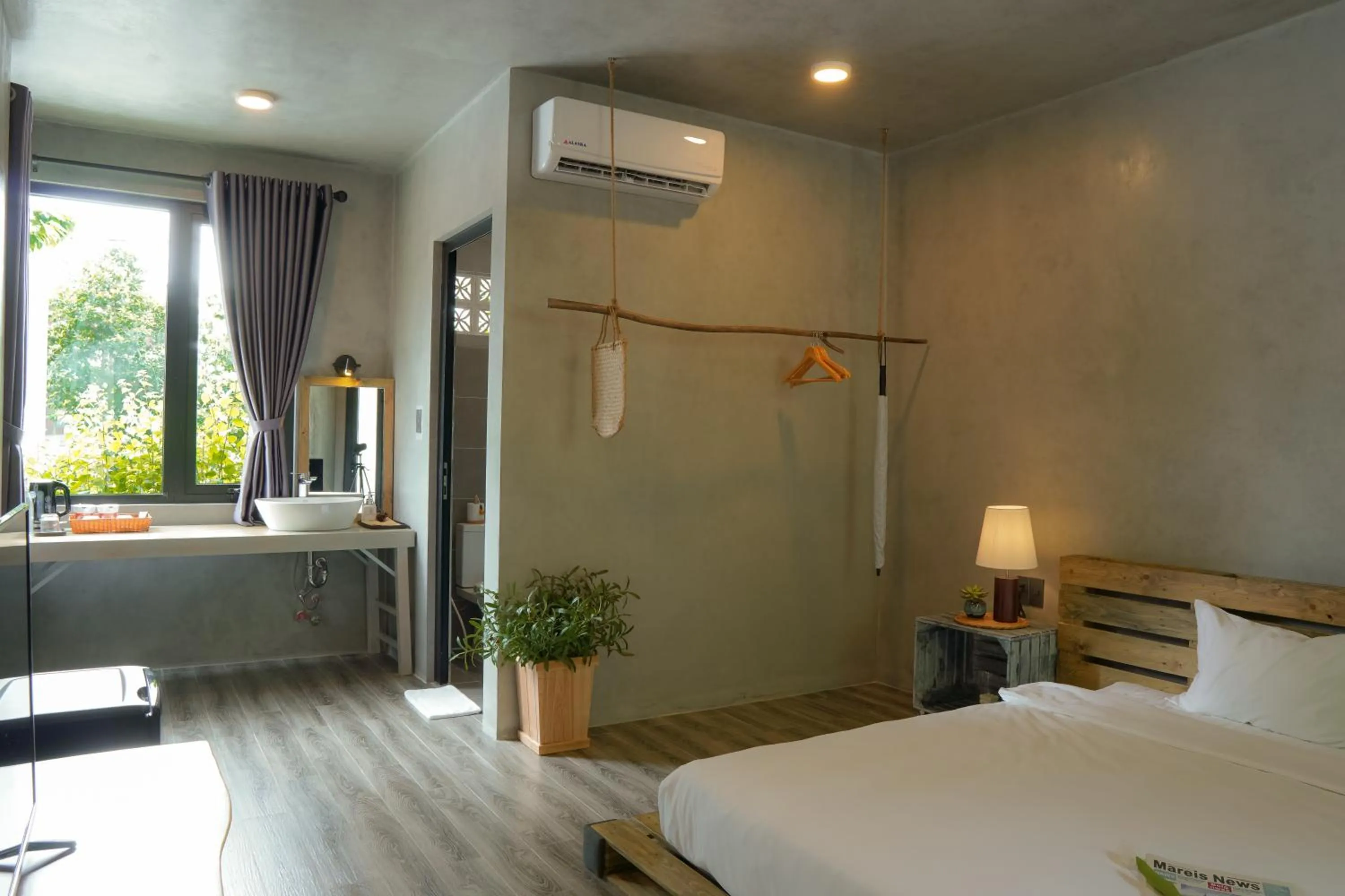 Bed in Babylon Mini Resort