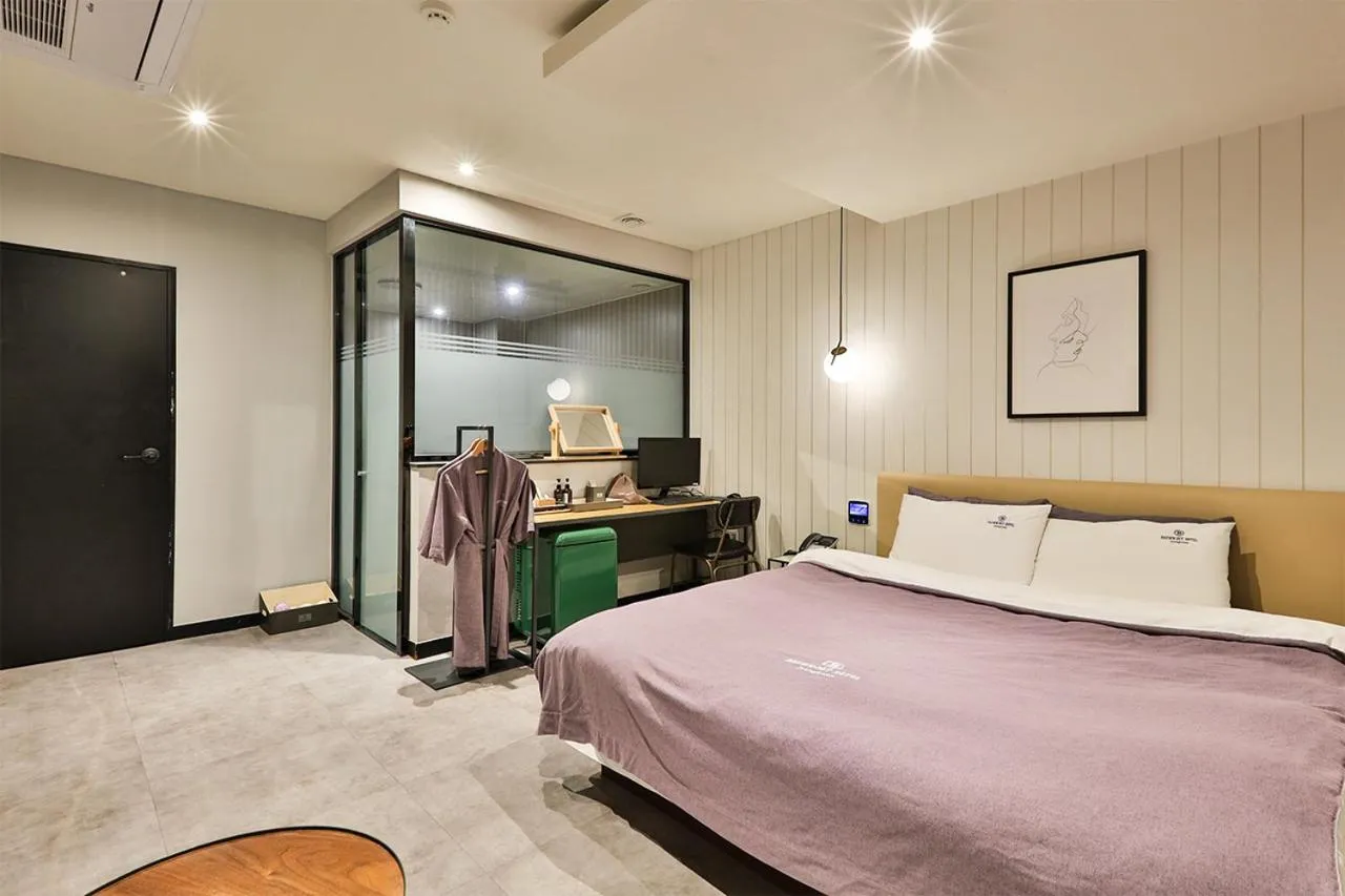 Bed in Brown Dot Hotel Jeonggwan